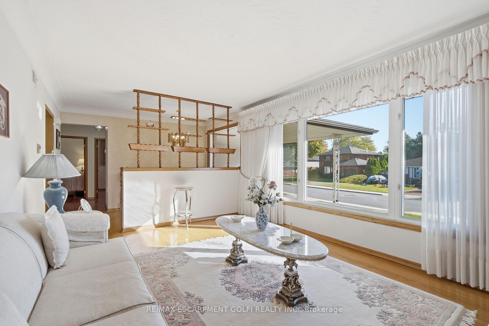 Photo 3 of 14 Geneva Drive, Hamilton, Buchanan — HOMEH