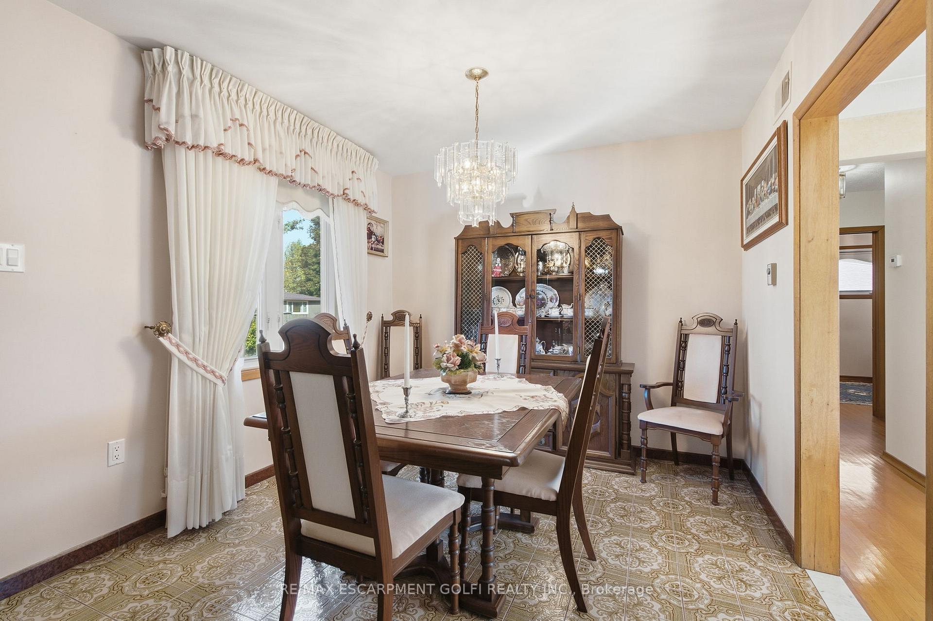 Photo 5 of 14 Geneva Drive, Hamilton, Buchanan — HOMEH