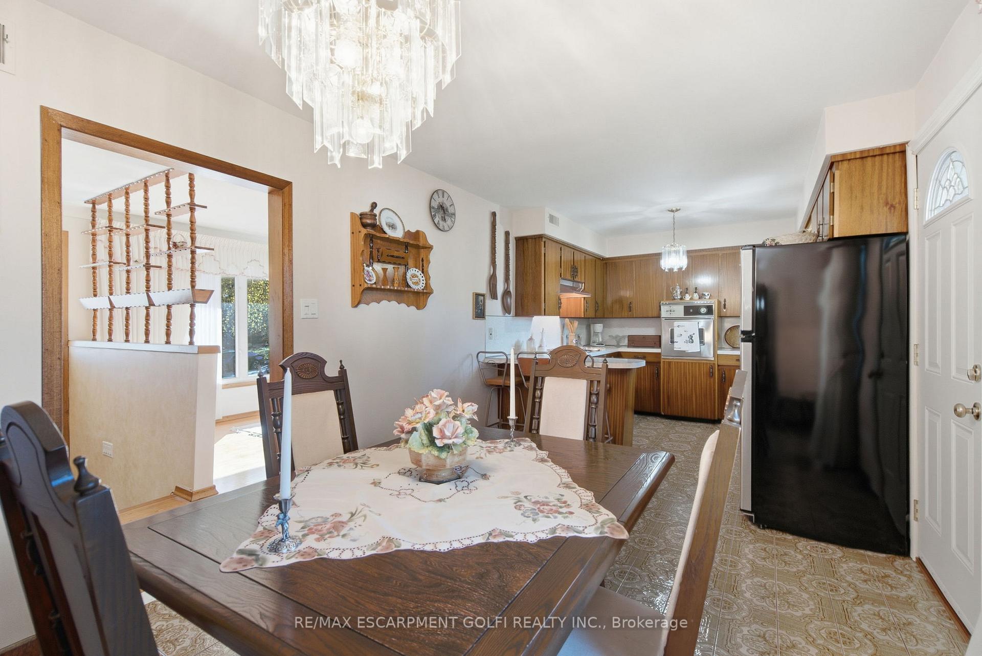 Photo 6 of 14 Geneva Drive, Hamilton, Buchanan — HOMEH