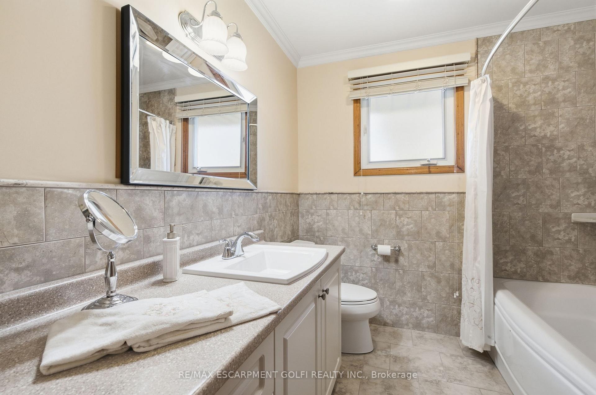 Photo 12 of 14 Geneva Drive, Hamilton, Buchanan — HOMEH