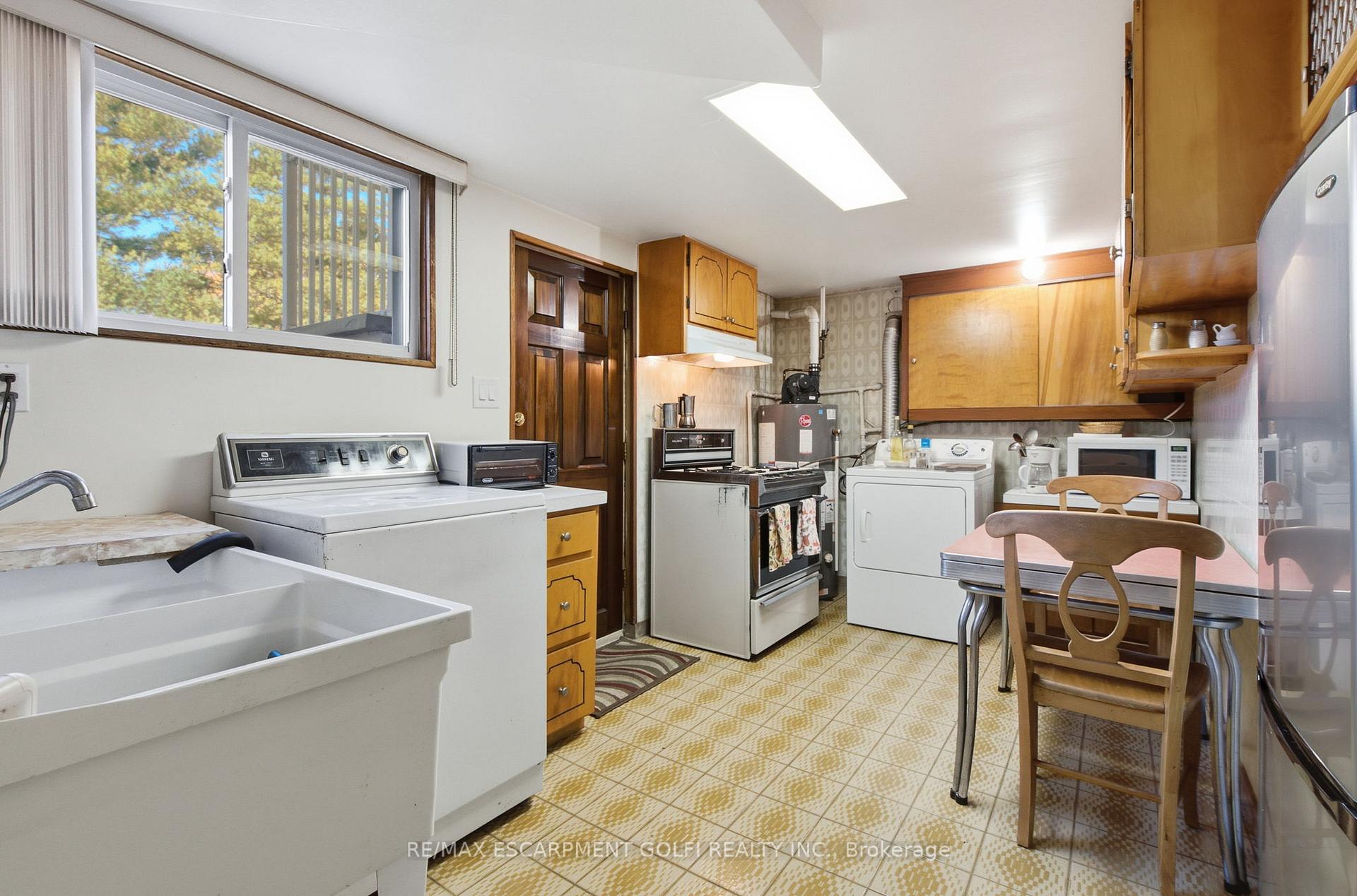Photo 18 of 14 Geneva Drive, Hamilton, Buchanan — HOMEH