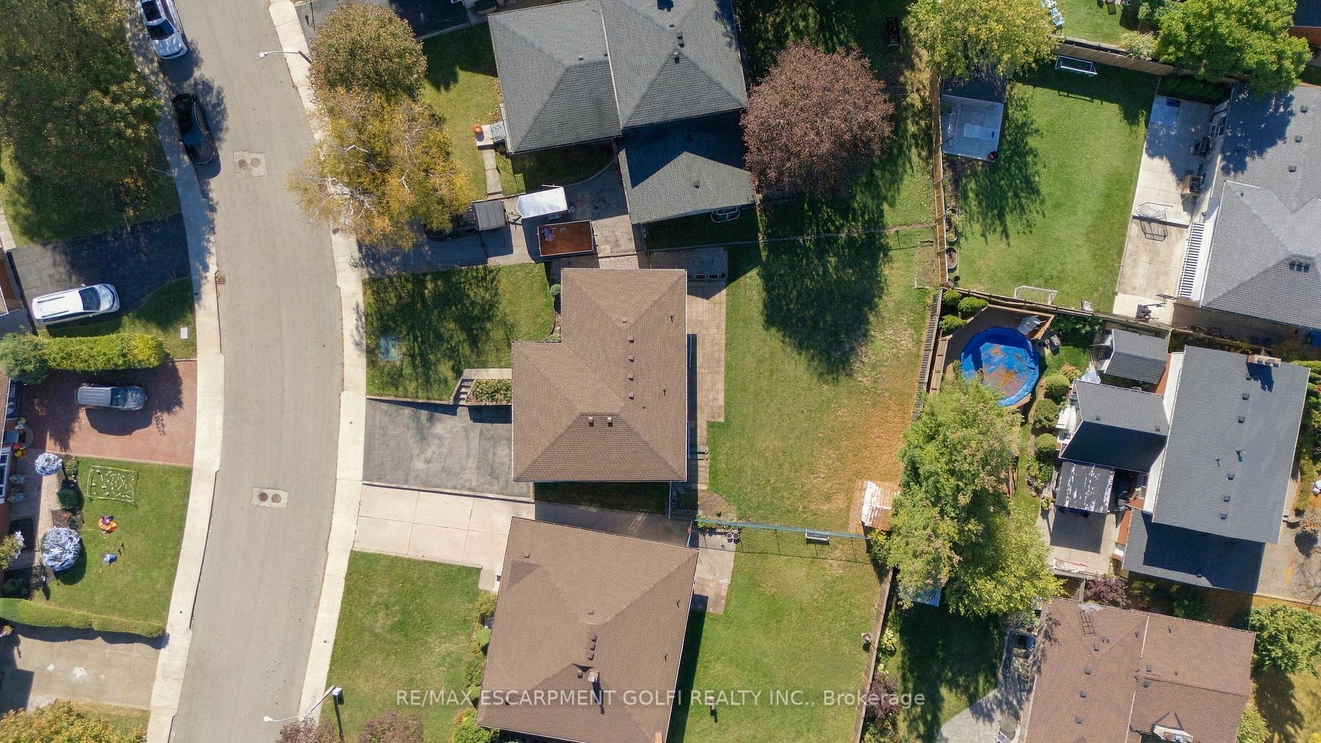 Photo 23 of 14 Geneva Drive, Hamilton, Buchanan — HOMEH