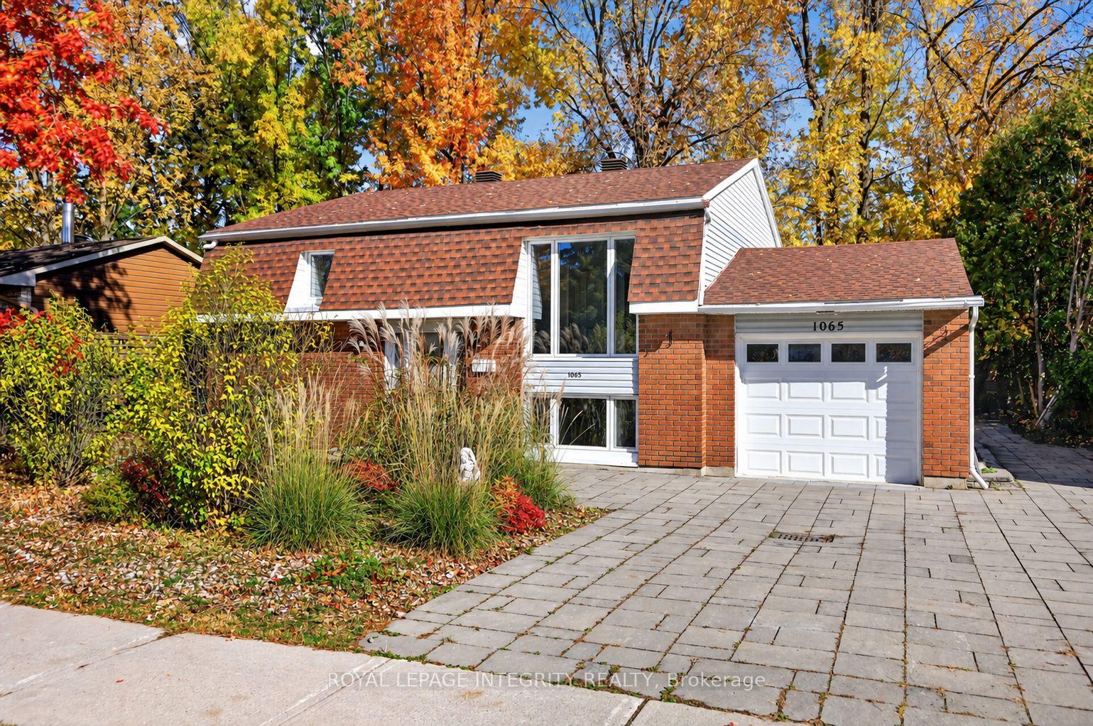 Photo 2 of 1065 Cadboro Road, Ottawa, Carson Grove — HOMEH
