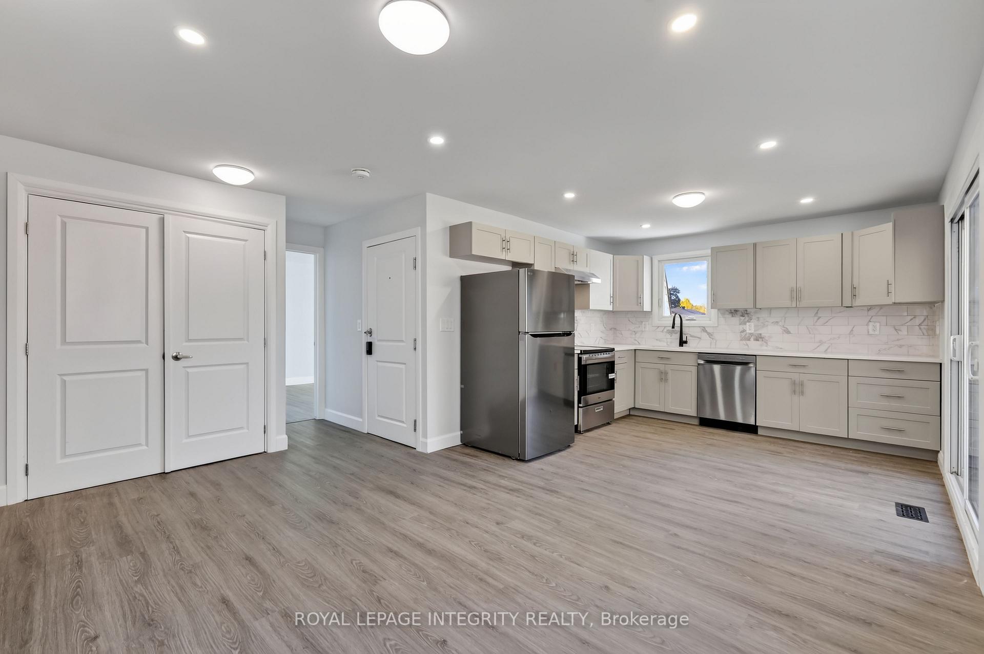Photo 8 of 1065 Cadboro Road, Ottawa, Carson Grove — HOMEH