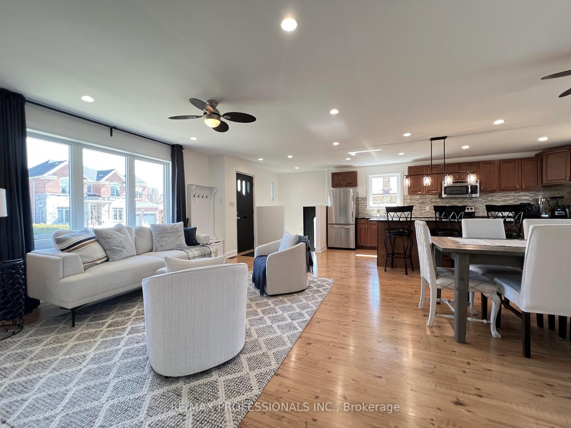Photo 4 of 2504 Donnavale Drive, Mississauga, Cooksville — HOMEH