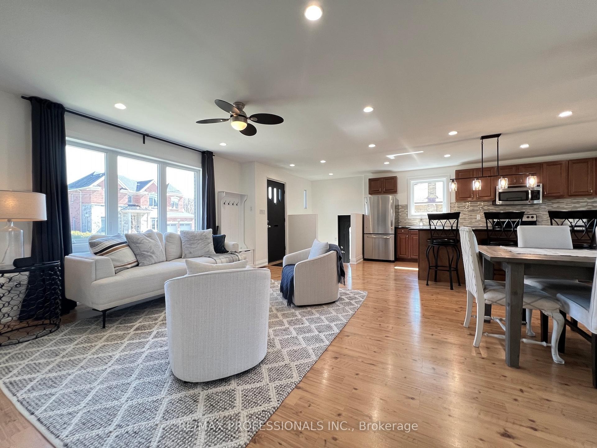Photo 5 of 2504 Donnavale Drive, Mississauga, Cooksville — HOMEH