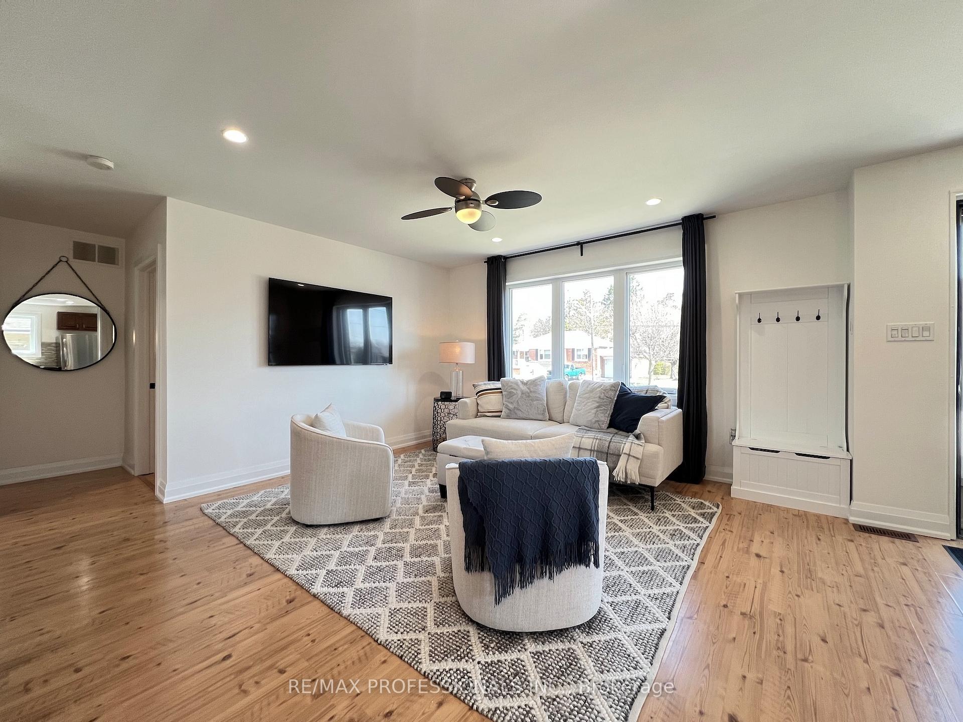 Photo 6 of 2504 Donnavale Drive, Mississauga, Cooksville — HOMEH