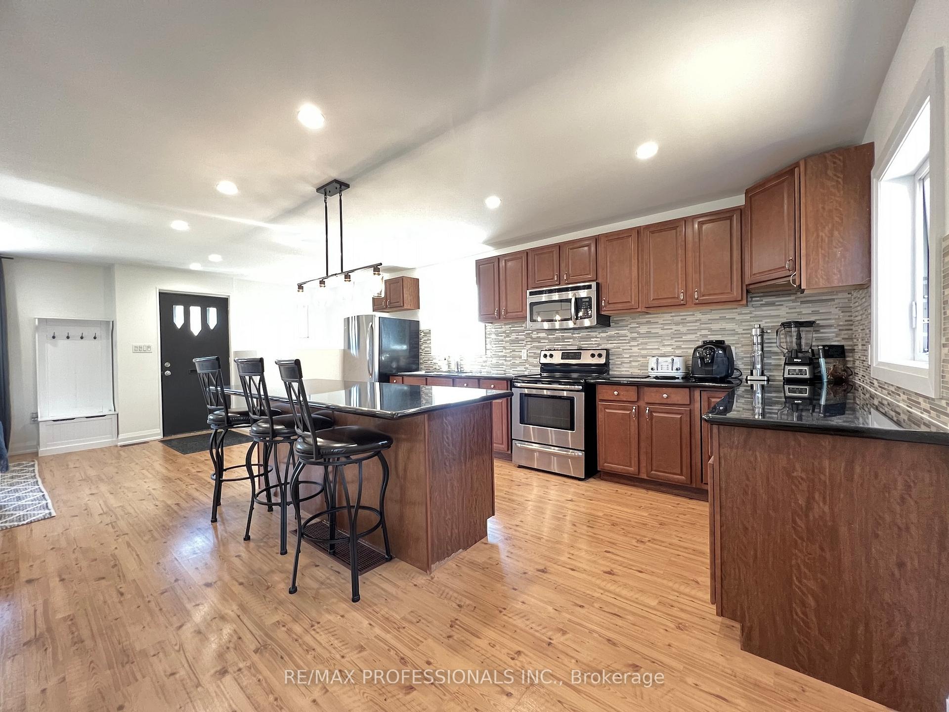 Photo 13 of 2504 Donnavale Drive, Mississauga, Cooksville — HOMEH