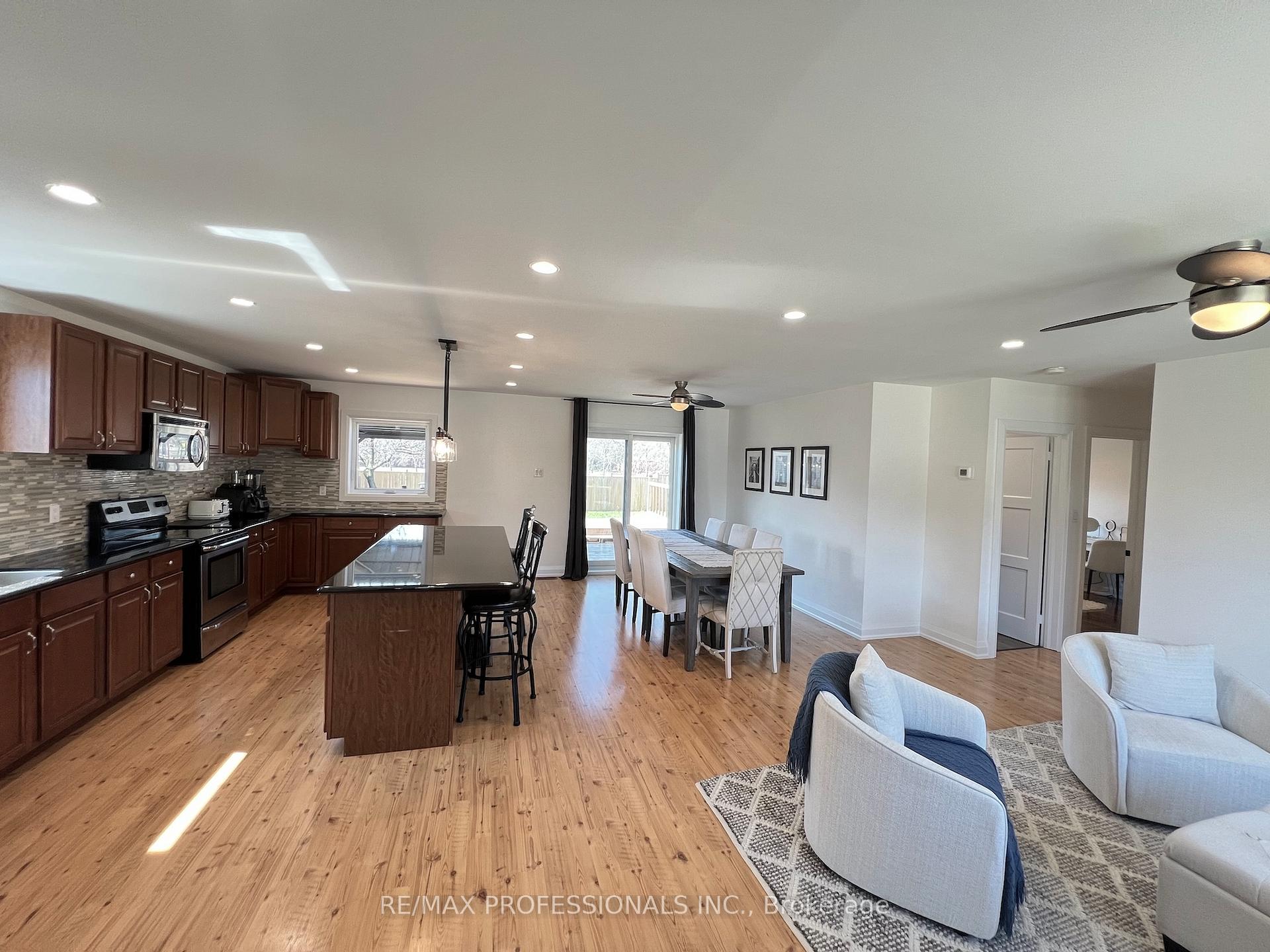 Photo 16 of 2504 Donnavale Drive, Mississauga, Cooksville — HOMEH