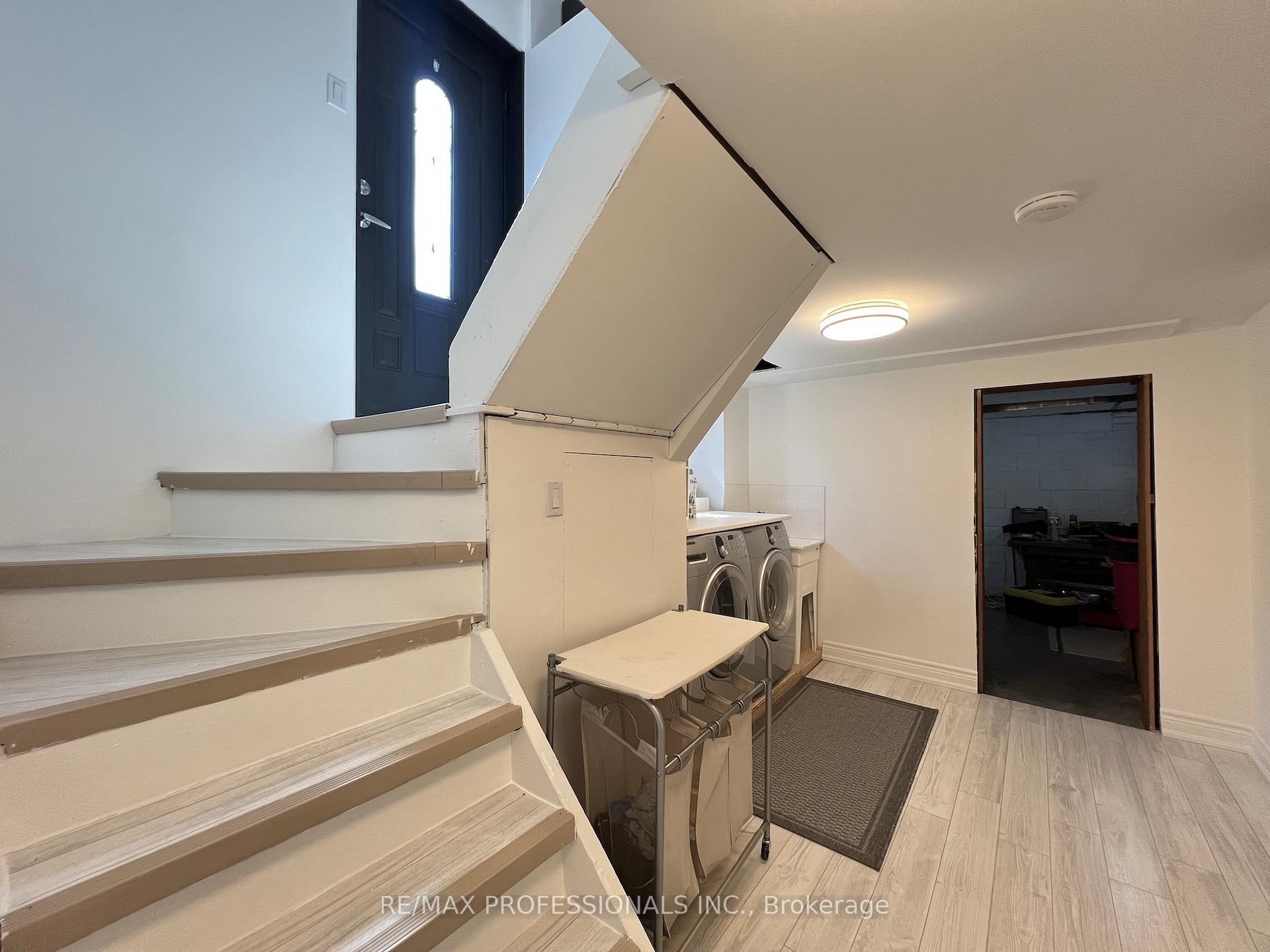 Photo 29 of 2504 Donnavale Drive, Mississauga, Cooksville — HOMEH
