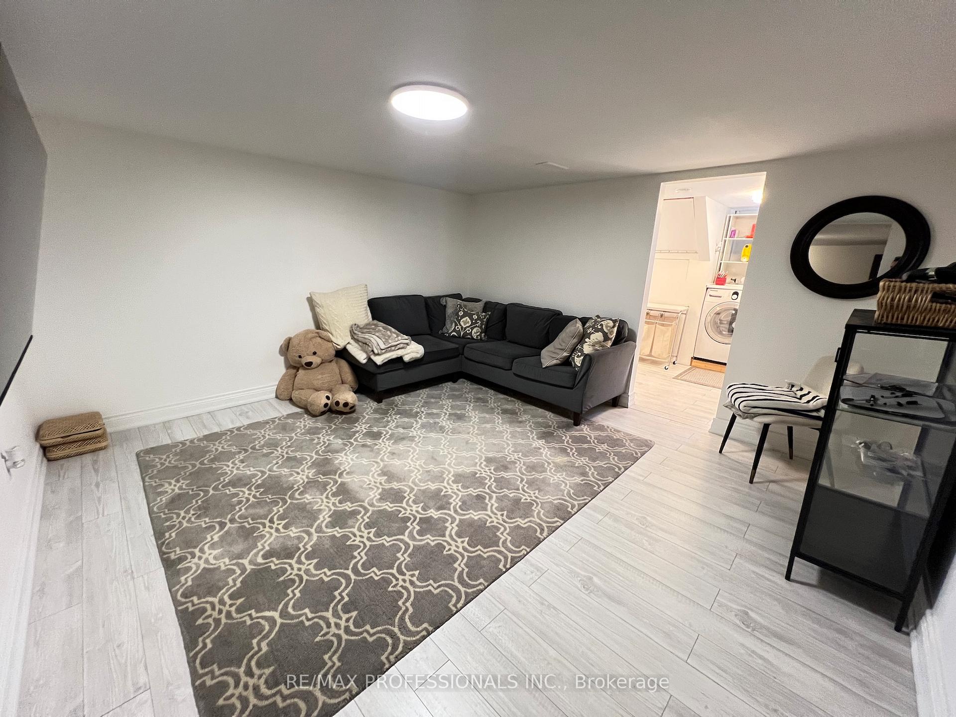 Photo 31 of 2504 Donnavale Drive, Mississauga, Cooksville — HOMEH