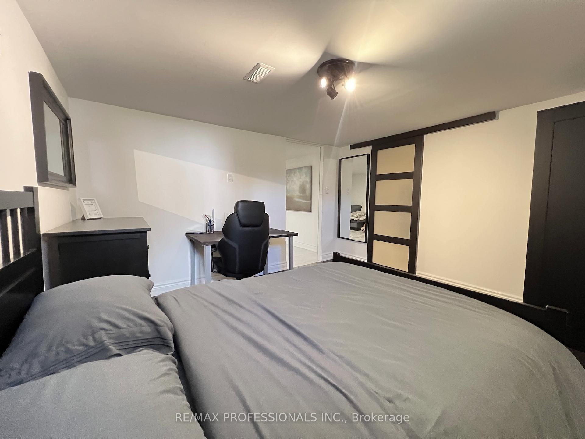 Photo 34 of 2504 Donnavale Drive, Mississauga, Cooksville — HOMEH