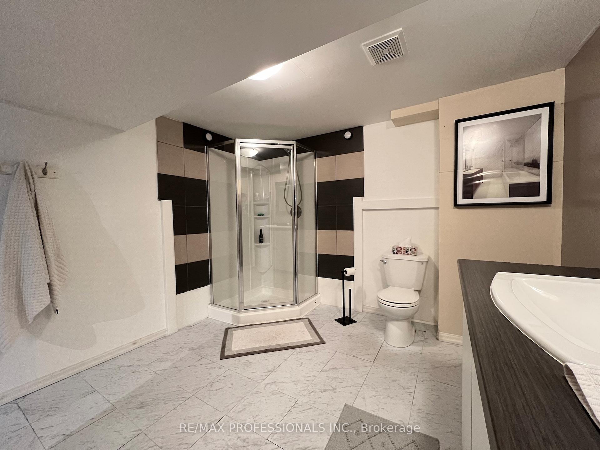 Photo 36 of 2504 Donnavale Drive, Mississauga, Cooksville — HOMEH