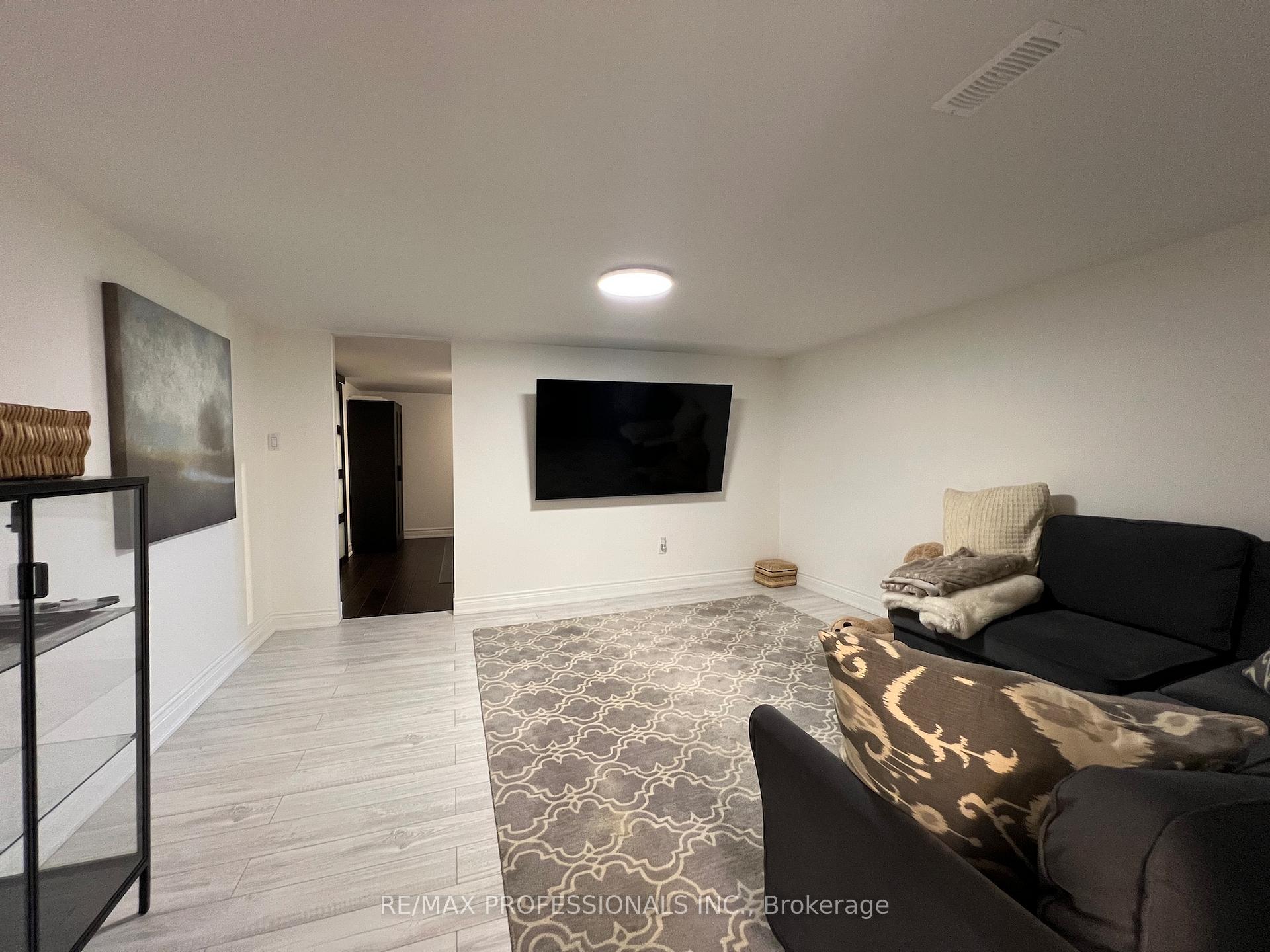 Photo 38 of 2504 Donnavale Drive, Mississauga, Cooksville — HOMEH