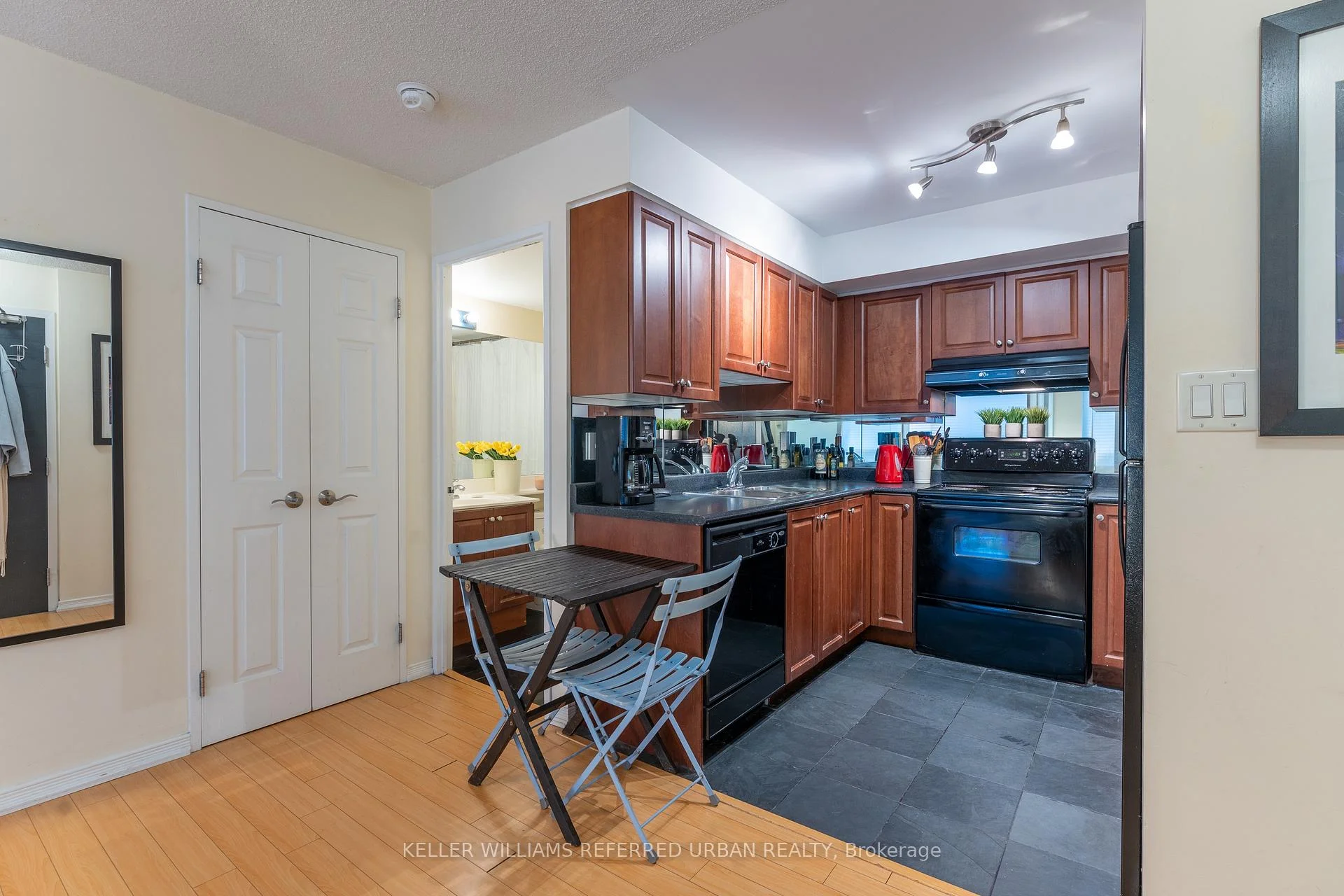 Photo 4 of Unit 304, 230 King Street E, Toronto, Moss Park — HOMEH