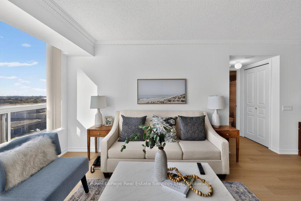 Photo of Unit 1002, 9015 Leslie Street