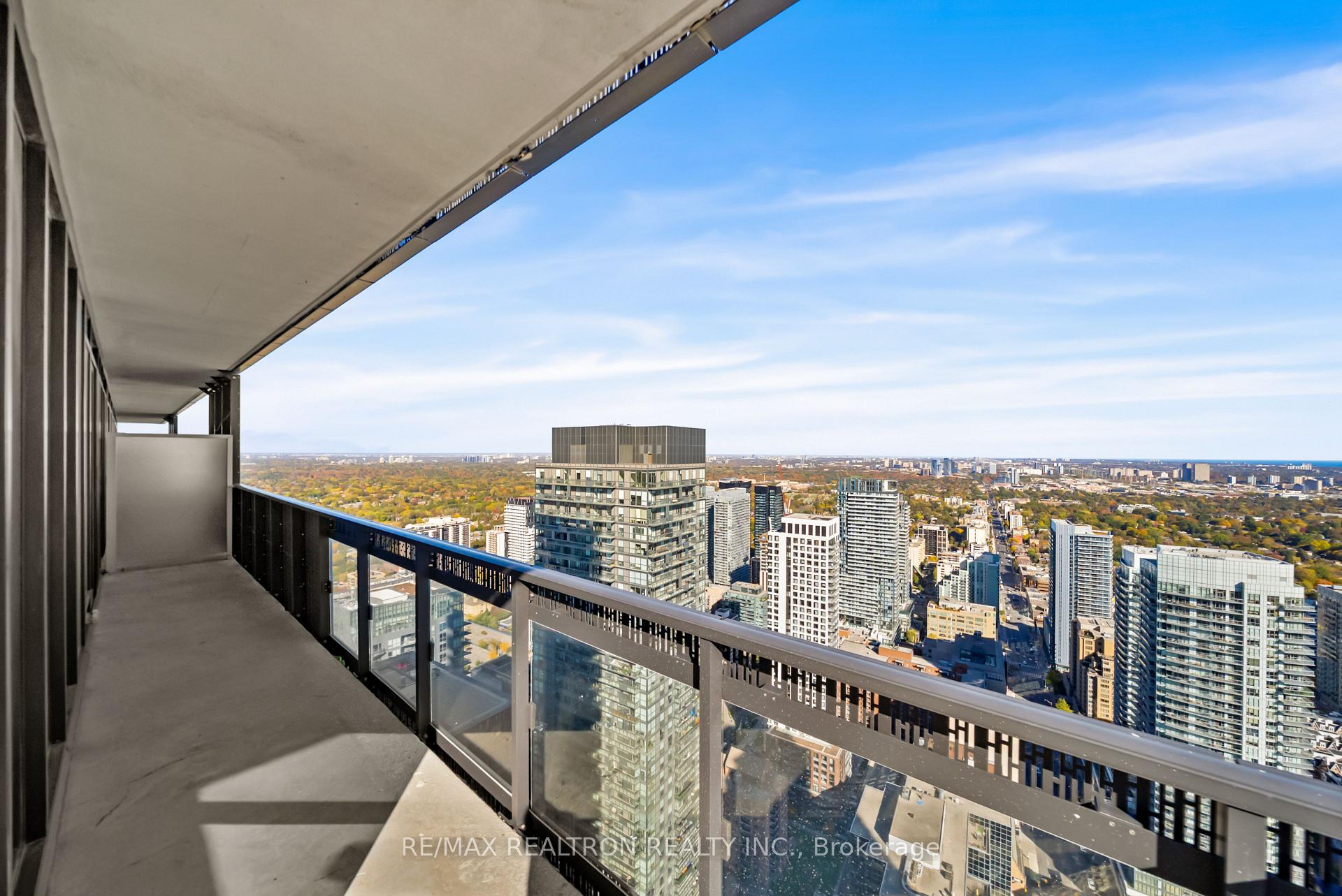 Photo 20 of Unit 4711, 8 Eglinton Avenue E, Toronto, Mount Pleasant West — HOMEH
