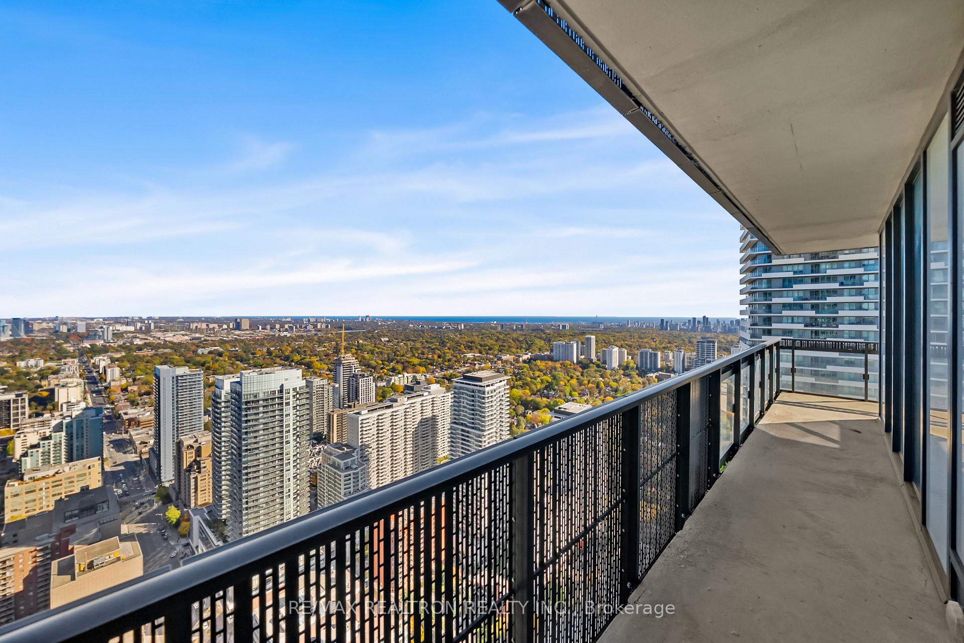 Photo 22 of Unit 4711, 8 Eglinton Avenue E, Toronto, Mount Pleasant West — HOMEH