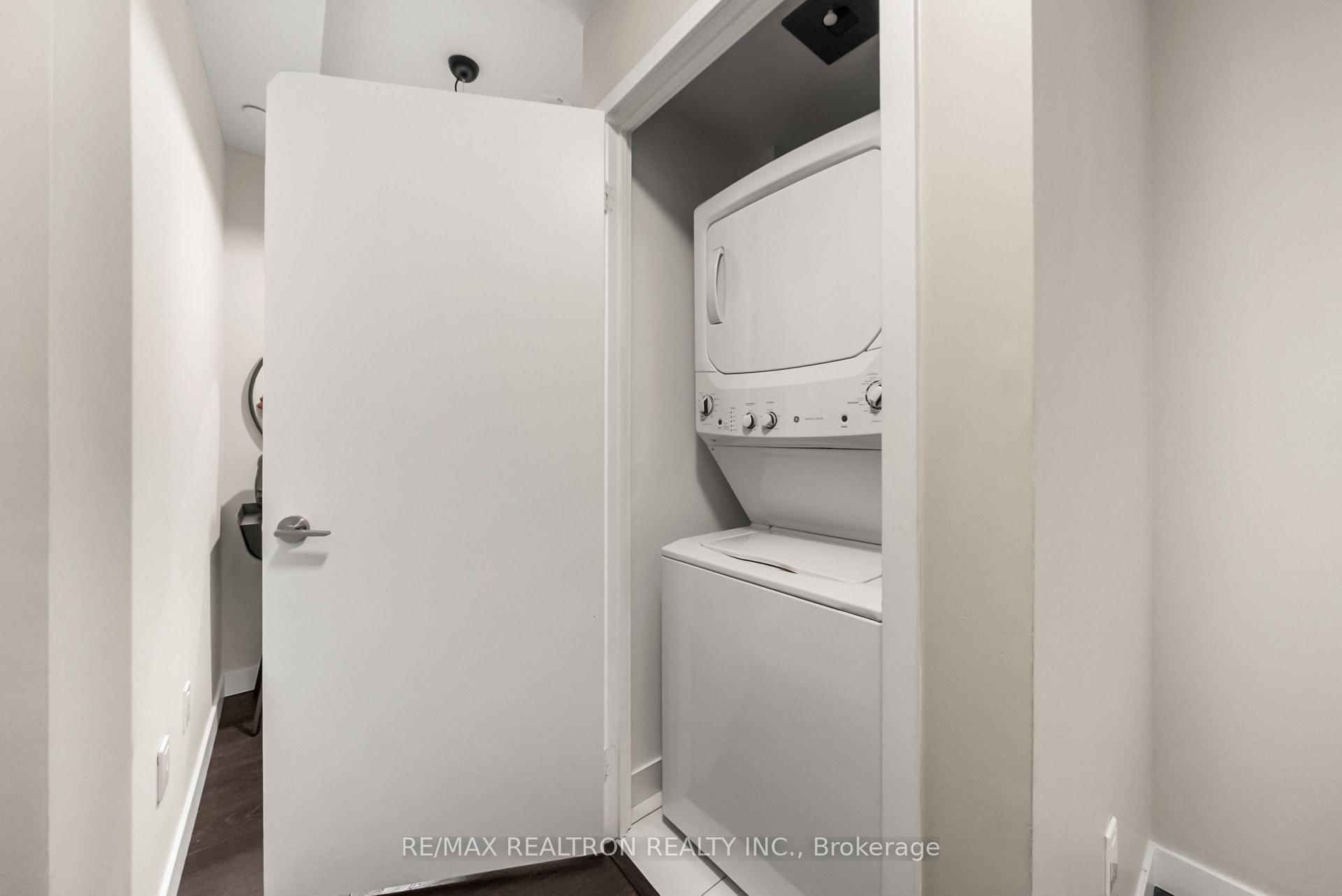 Photo 29 of Unit 4711, 8 Eglinton Avenue E, Toronto, Mount Pleasant West — HOMEH