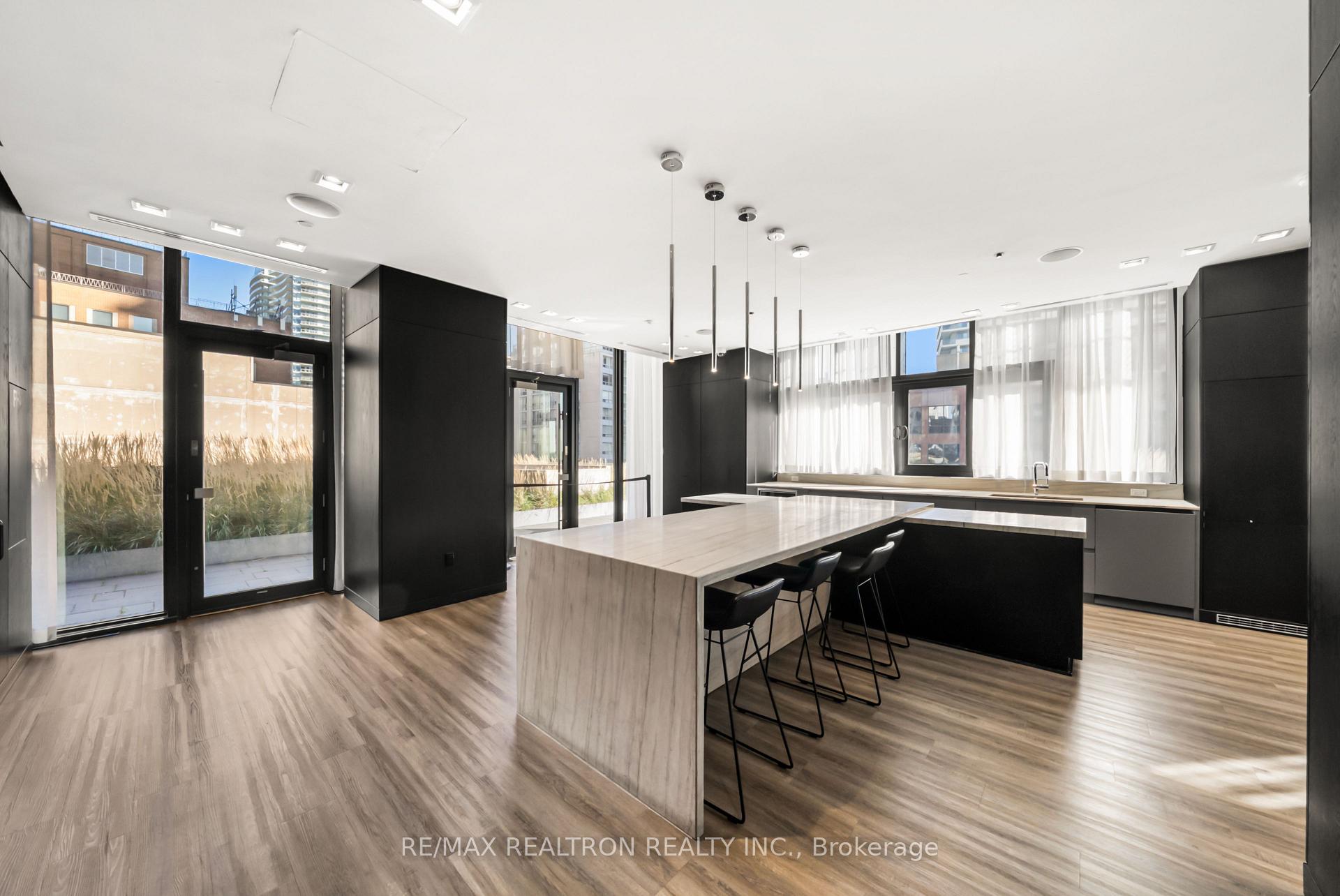 Photo 36 of Unit 4711, 8 Eglinton Avenue E, Toronto, Mount Pleasant West — HOMEH