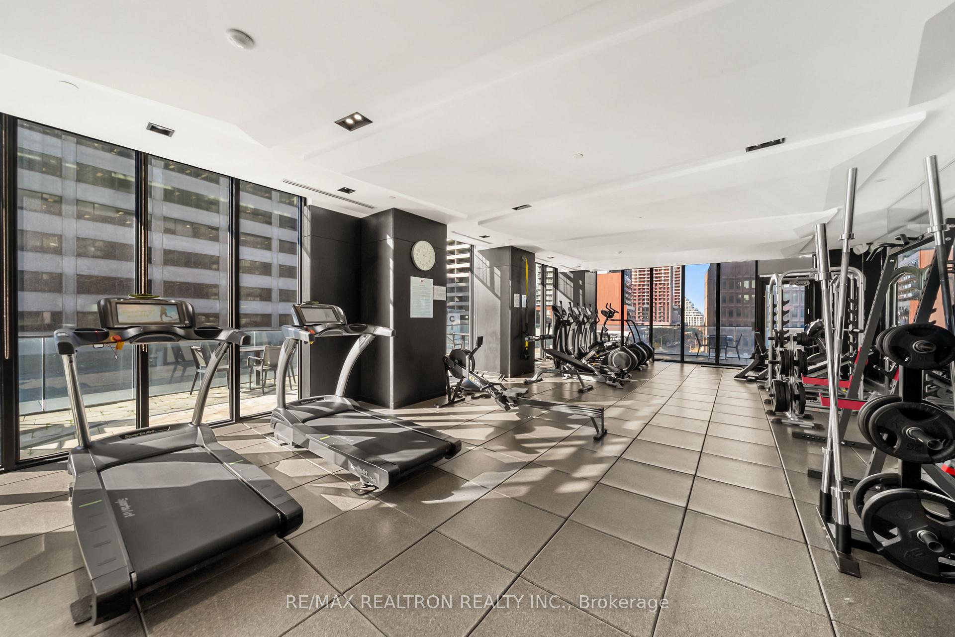 Photo 39 of Unit 4711, 8 Eglinton Avenue E, Toronto, Mount Pleasant West — HOMEH
