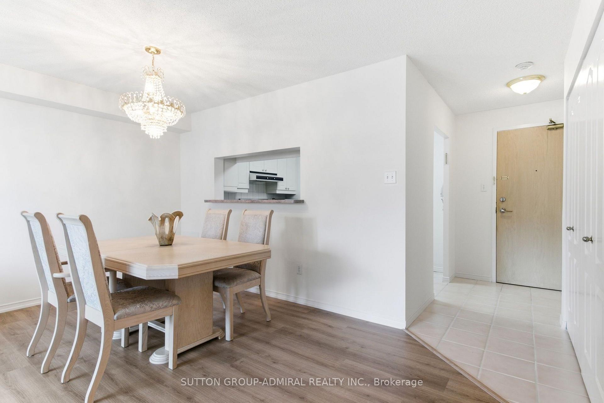Photo 9 of Unit 814, 11 Townsgate Drive, Vaughan, Crestwood-Springfarm-Yorkhill — HOMEH