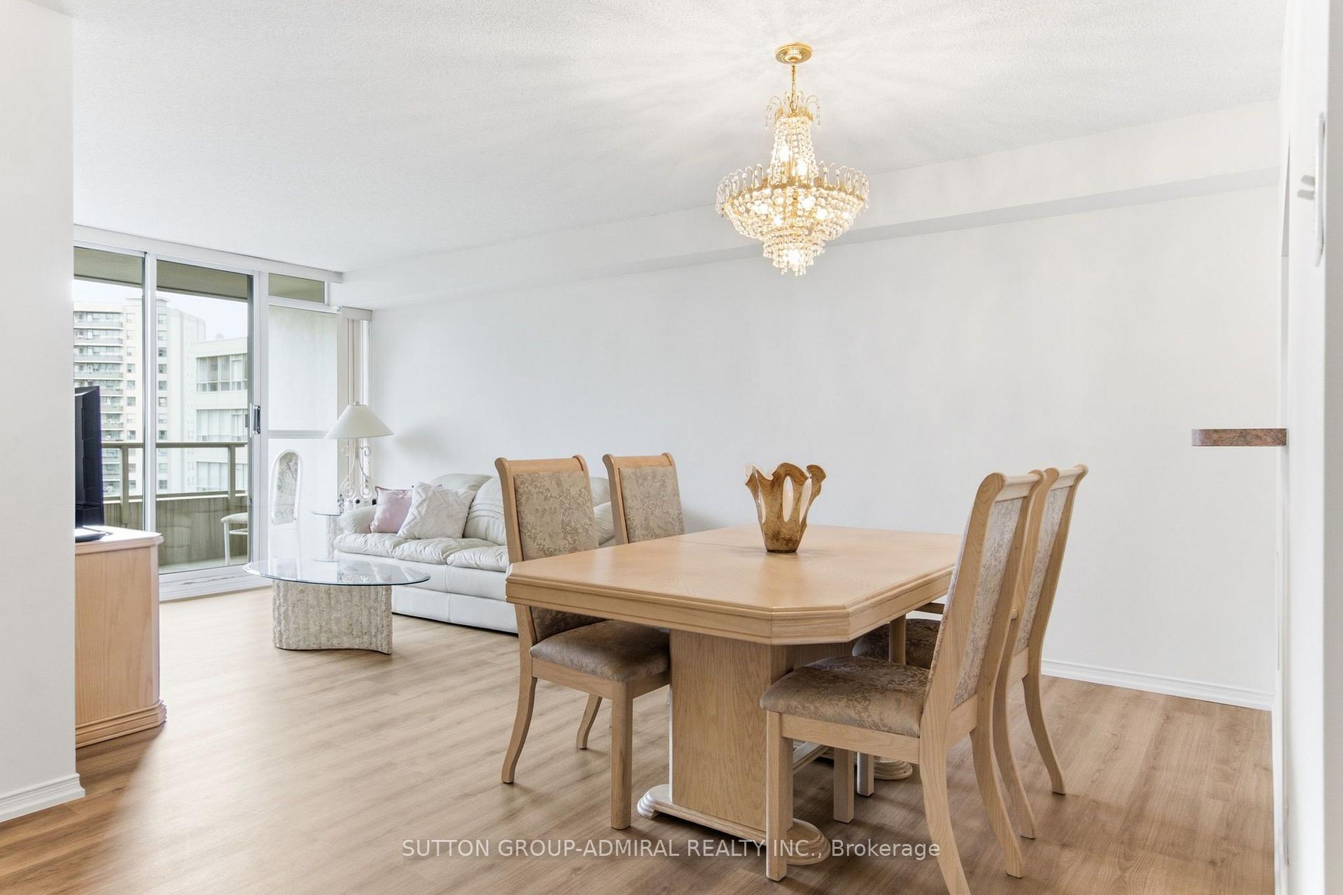 Photo 11 of Unit 814, 11 Townsgate Drive, Vaughan, Crestwood-Springfarm-Yorkhill — HOMEH