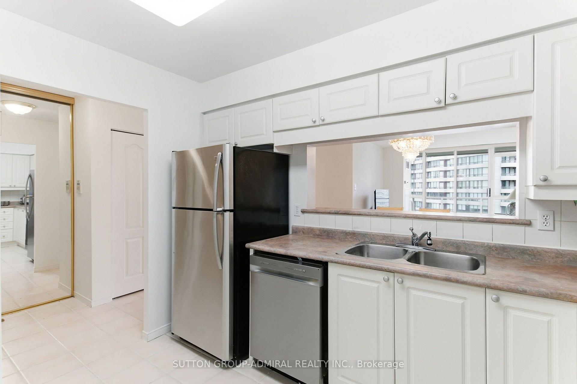 Photo 16 of Unit 814, 11 Townsgate Drive, Vaughan, Crestwood-Springfarm-Yorkhill — HOMEH