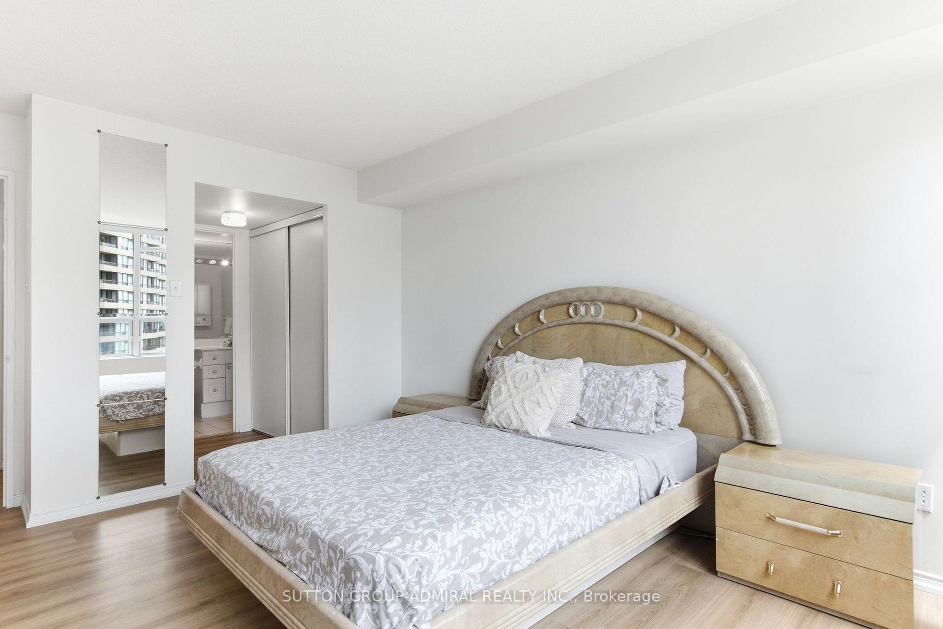 Photo 22 of Unit 814, 11 Townsgate Drive, Vaughan, Crestwood-Springfarm-Yorkhill — HOMEH
