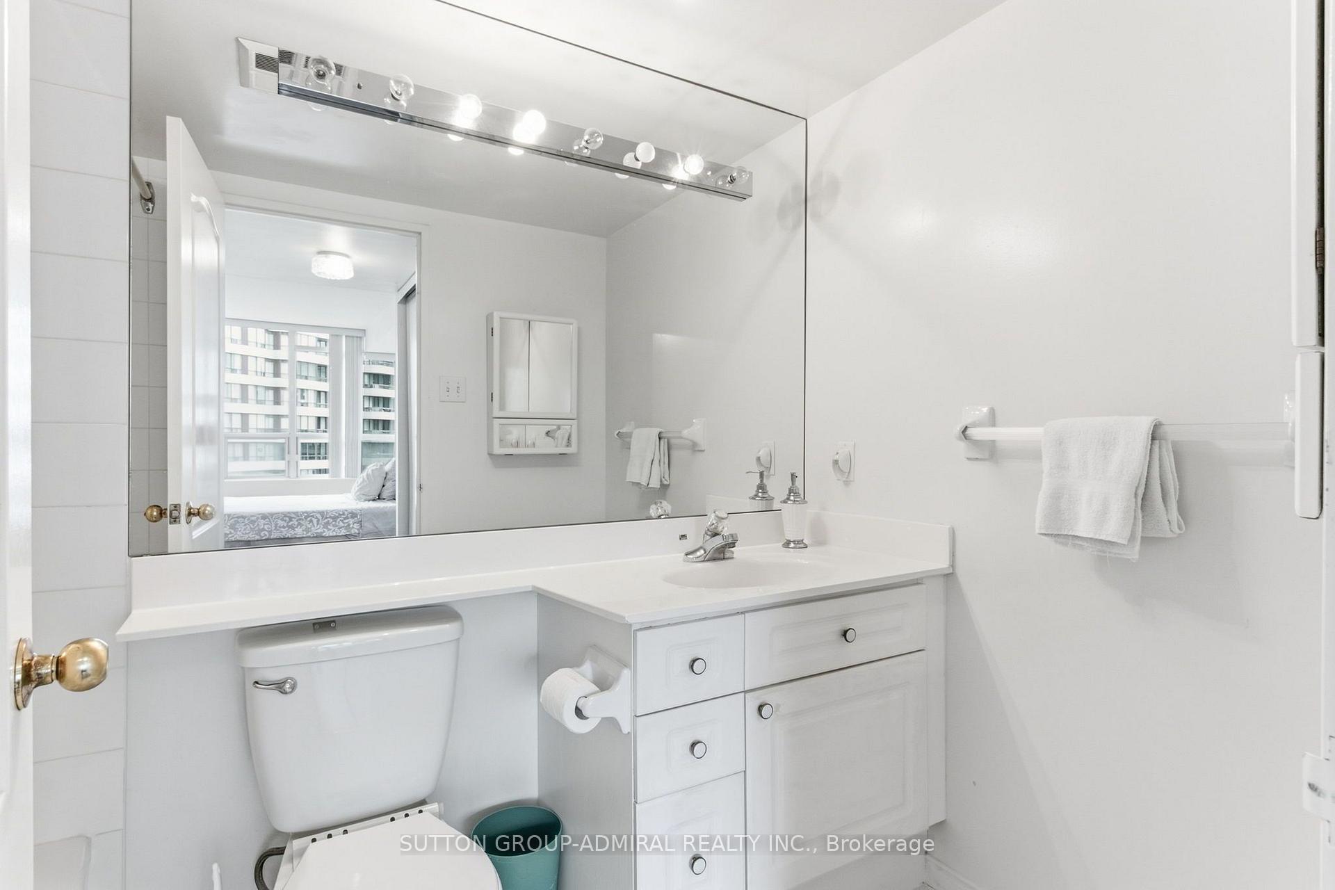Photo 23 of Unit 814, 11 Townsgate Drive, Vaughan, Crestwood-Springfarm-Yorkhill — HOMEH