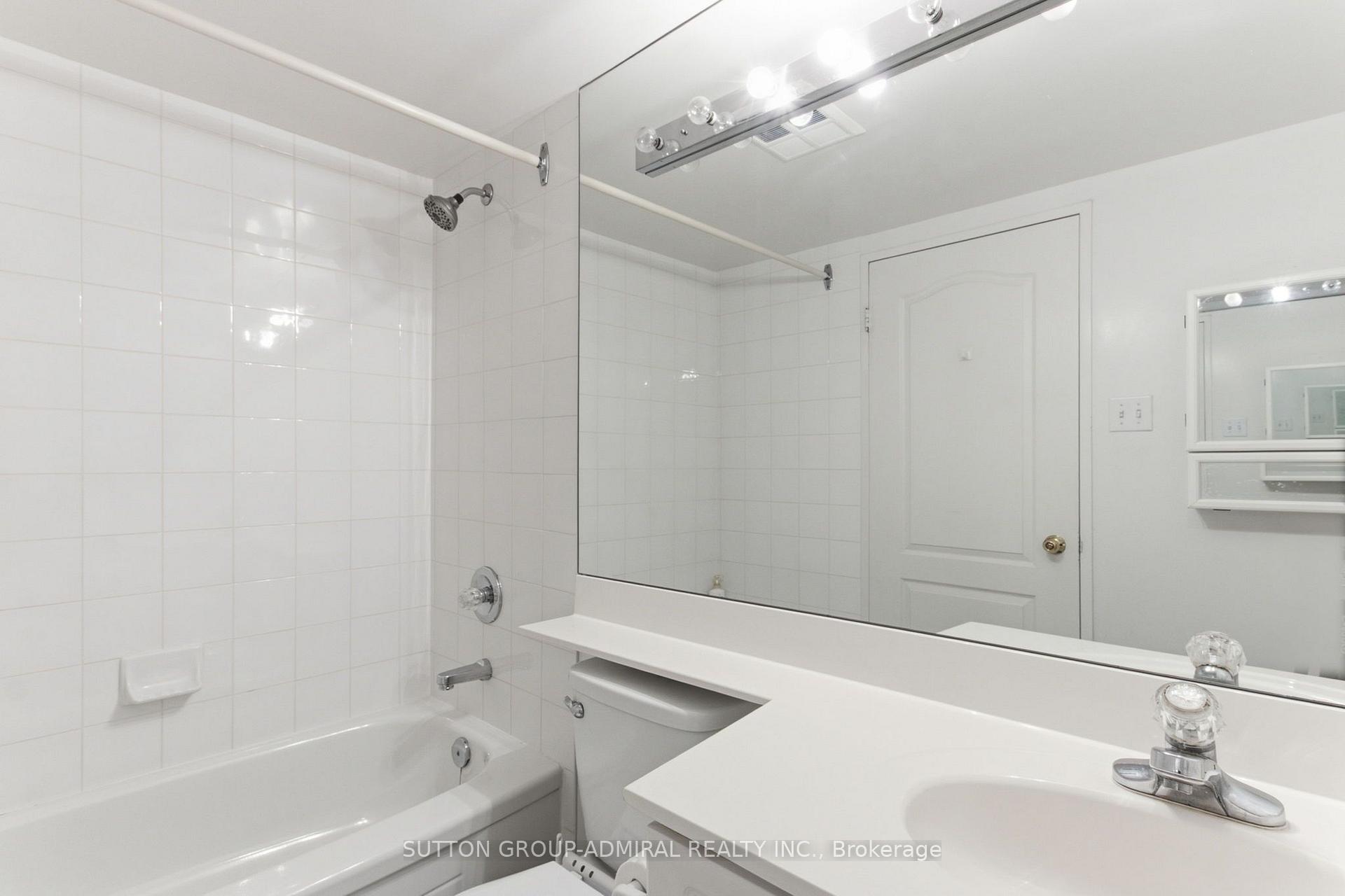 Photo 24 of Unit 814, 11 Townsgate Drive, Vaughan, Crestwood-Springfarm-Yorkhill — HOMEH
