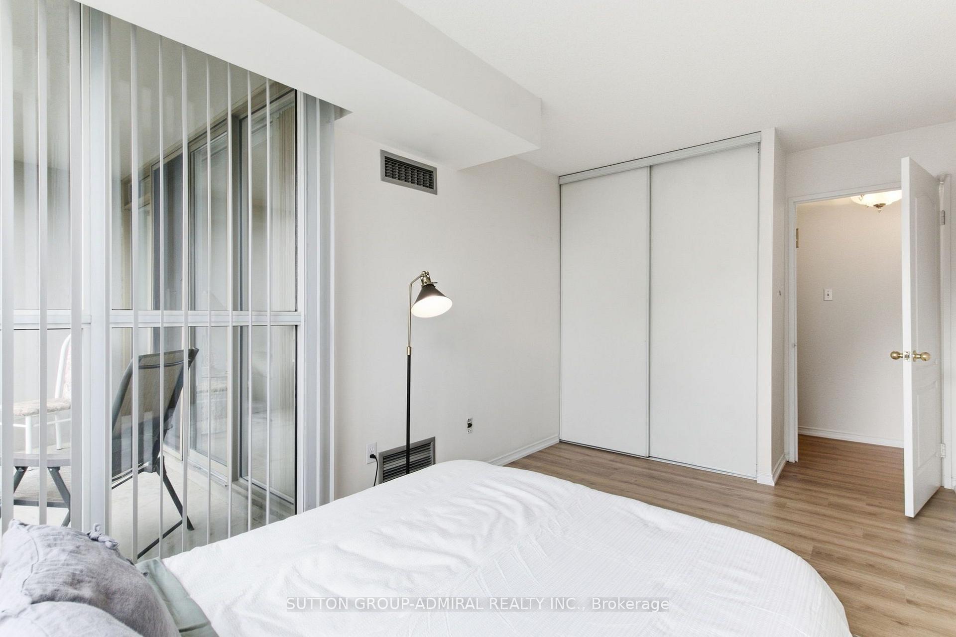 Photo 27 of Unit 814, 11 Townsgate Drive, Vaughan, Crestwood-Springfarm-Yorkhill — HOMEH
