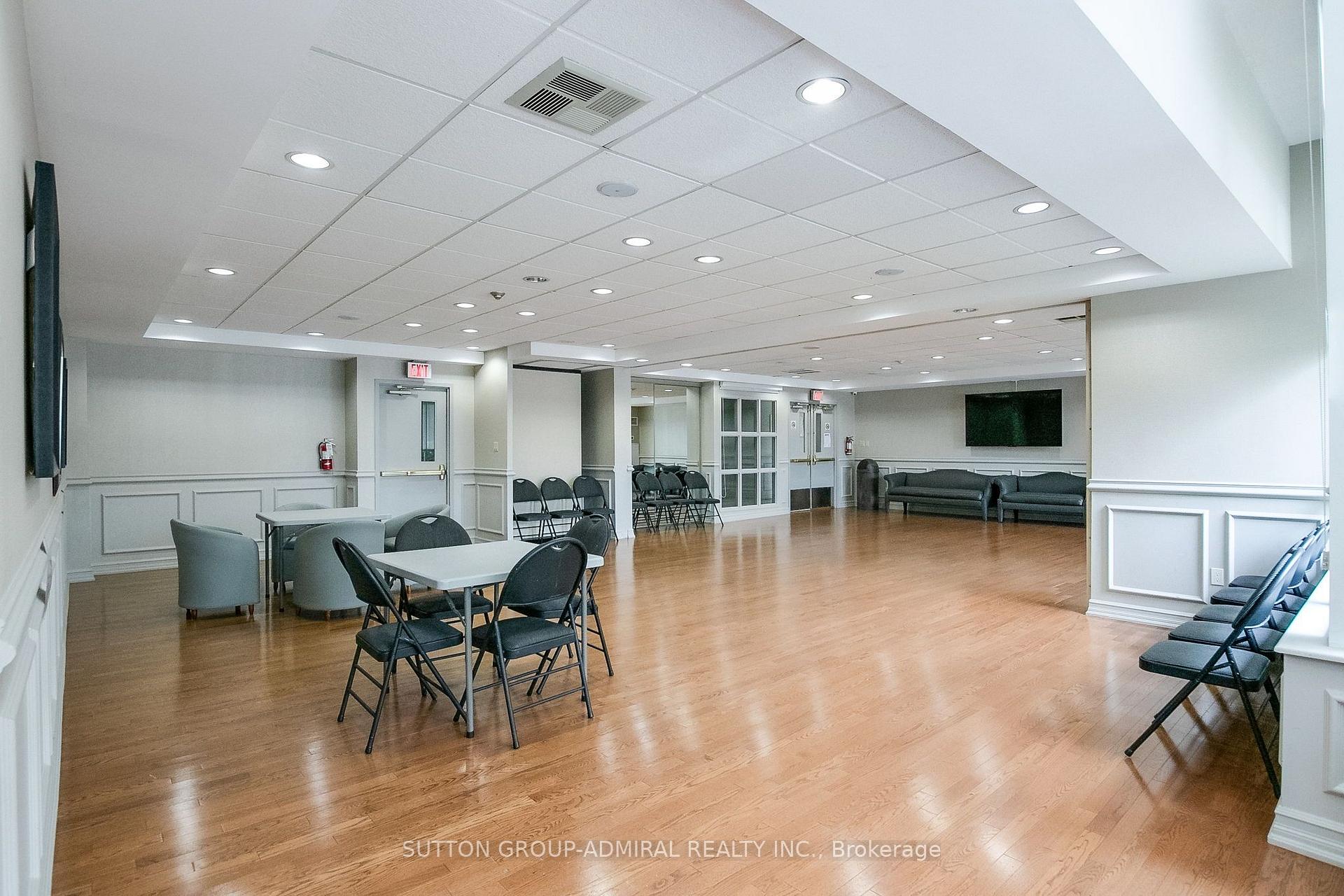 Photo 35 of Unit 814, 11 Townsgate Drive, Vaughan, Crestwood-Springfarm-Yorkhill — HOMEH