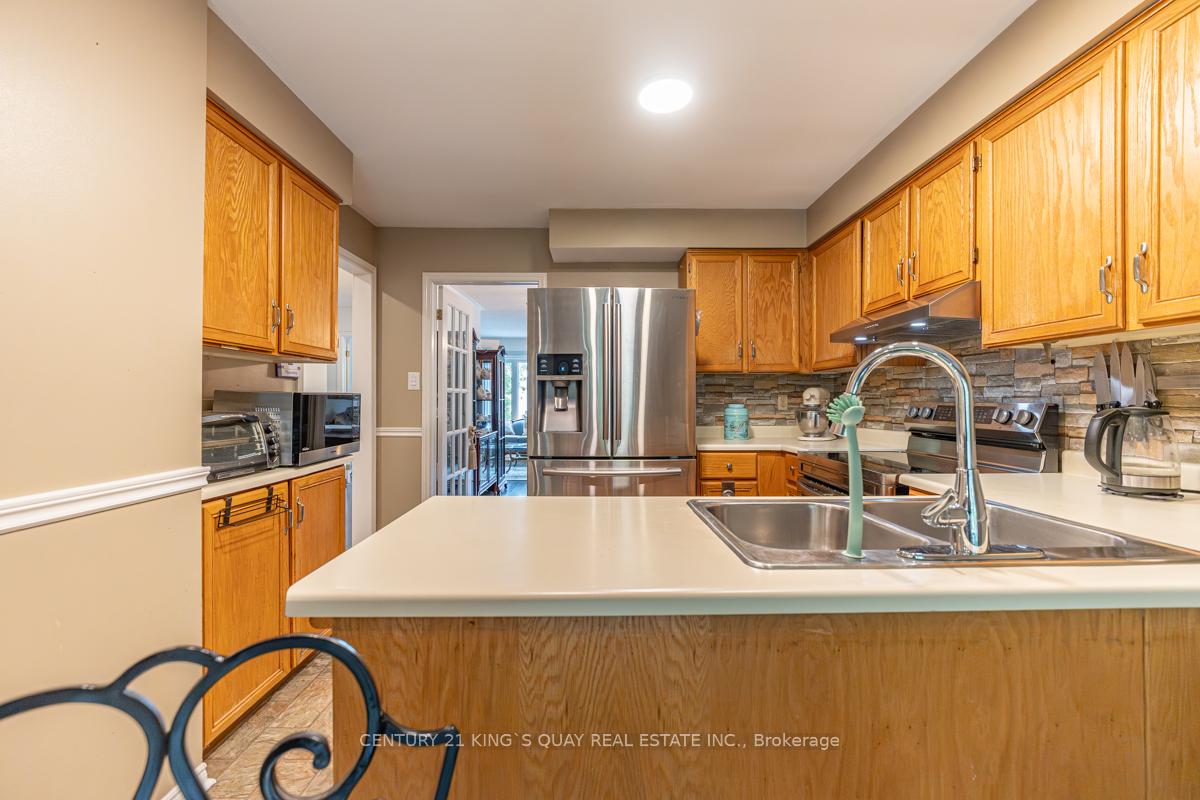 Photo 12 of 40 Stonehill Boulevard, East Gwillimbury, Holland Landing — HOMEH