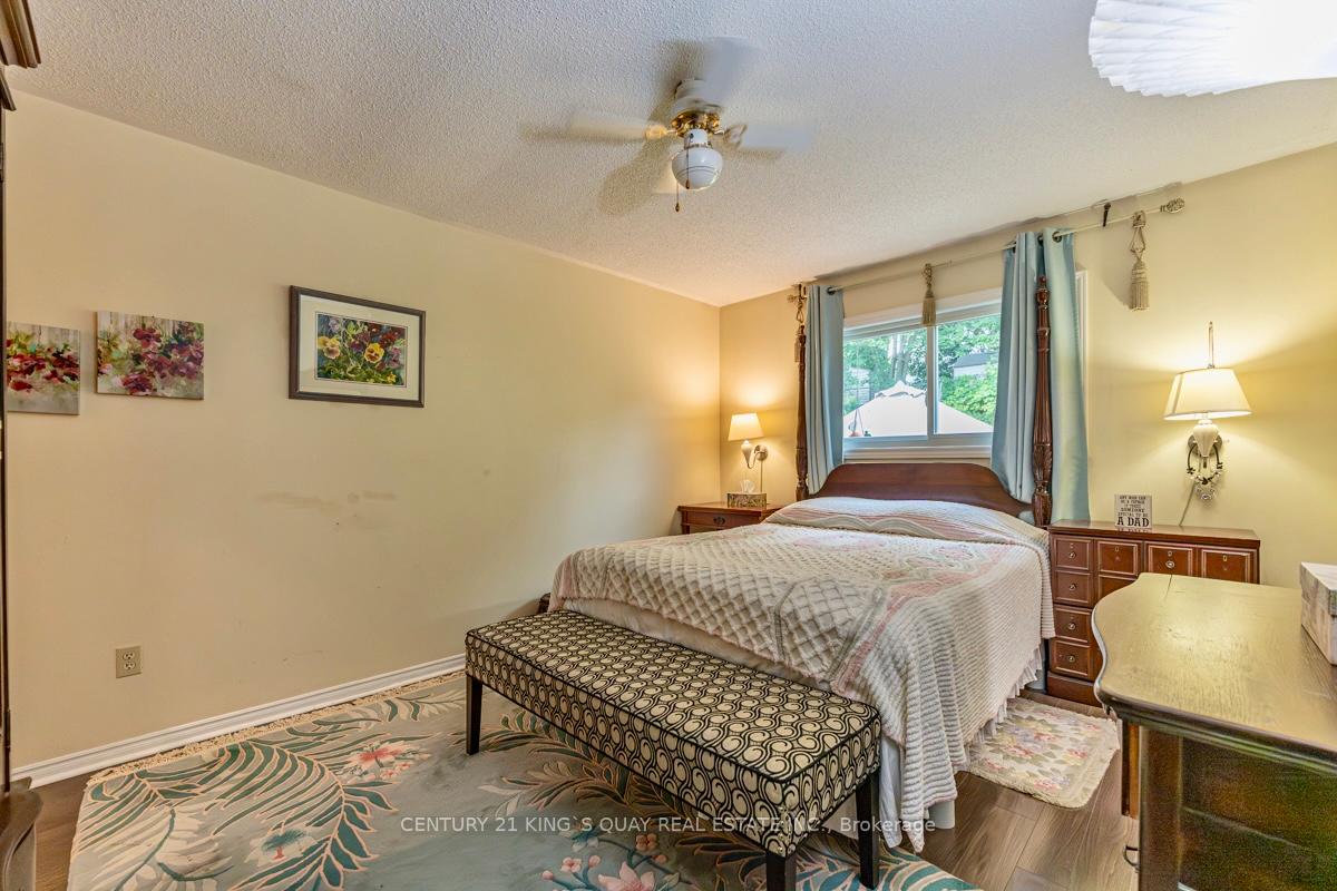 Photo 24 of 40 Stonehill Boulevard, East Gwillimbury, Holland Landing — HOMEH