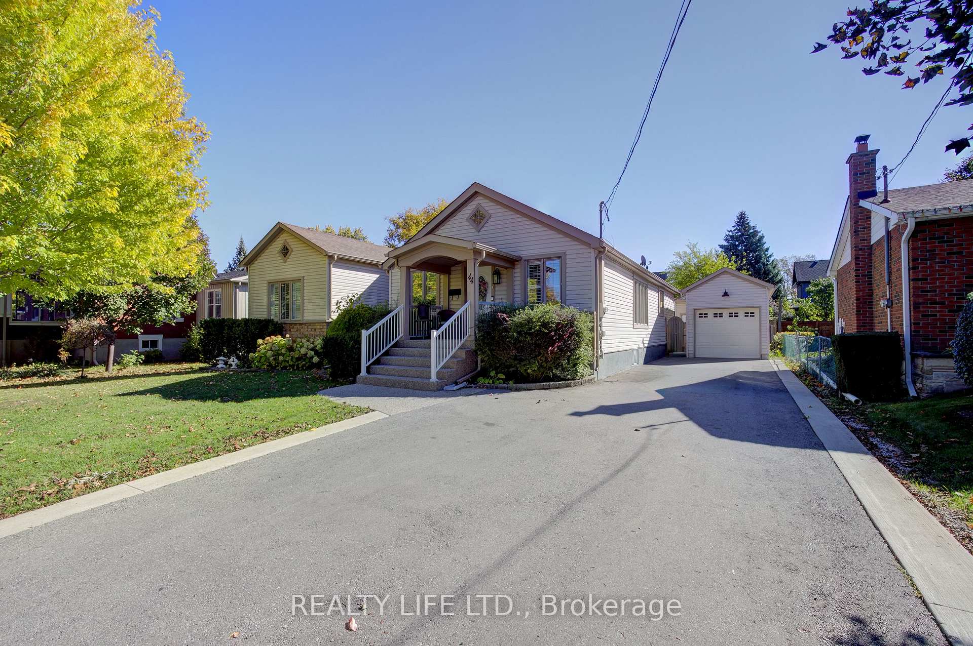 Photo 3 of 44 Miles Street, Milton, Old Milton — HOMEH