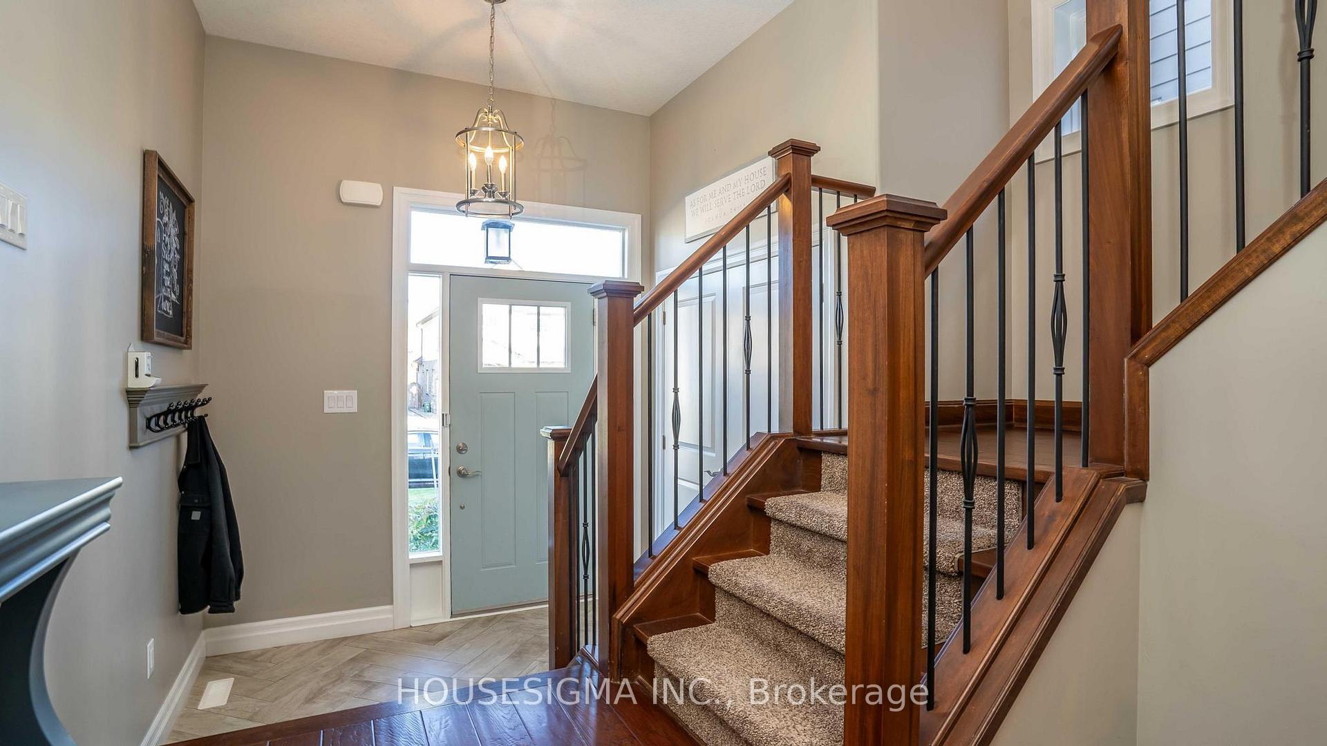 Photo 5 of 2428 Seven Oaks Ridge, London, South U — HOMEH