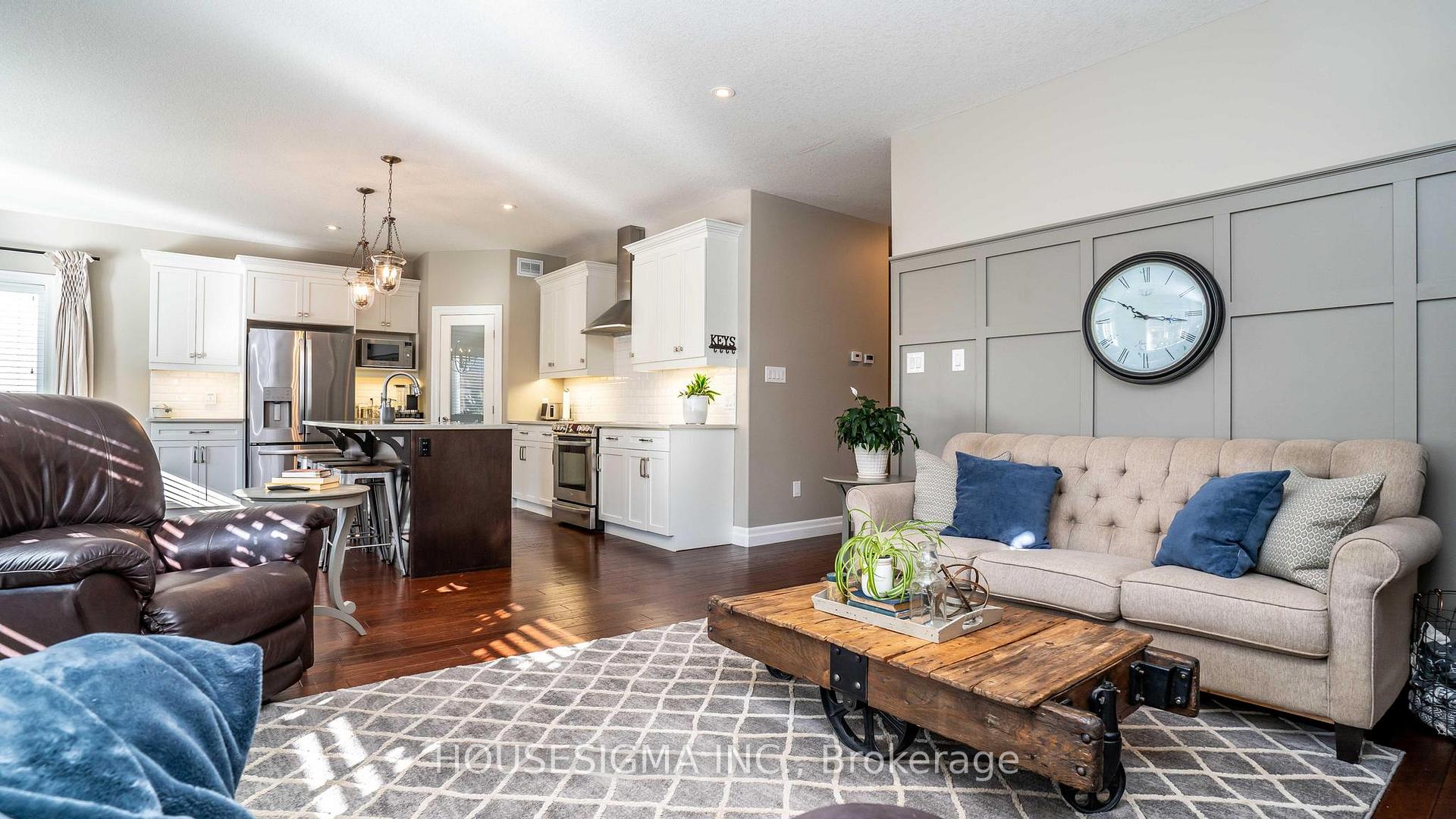 Photo 9 of 2428 Seven Oaks Ridge, London, South U — HOMEH