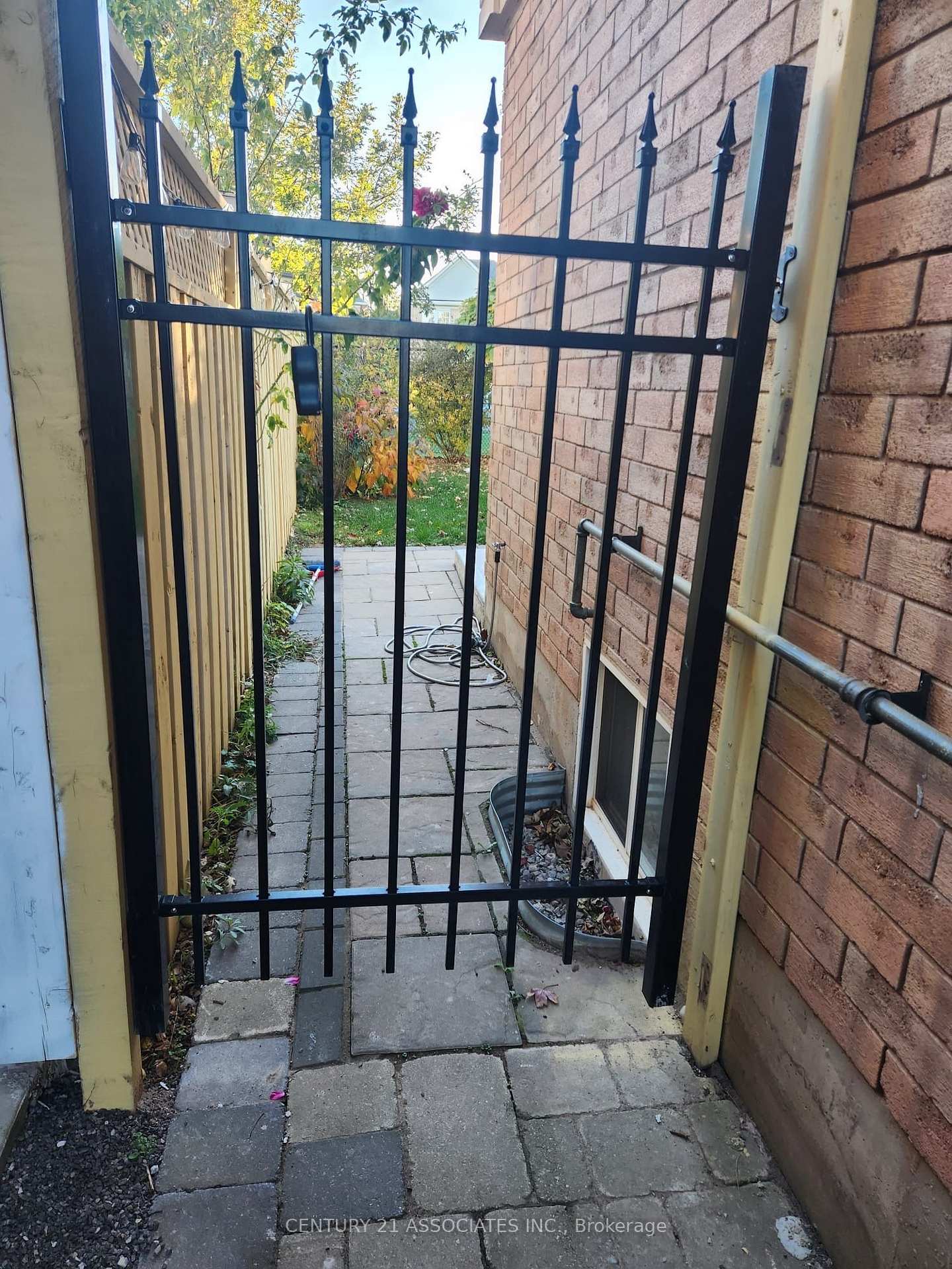 Photo 21 of Unit Basement, 998 Vickerman Way, Milton, Coates — HOMEH