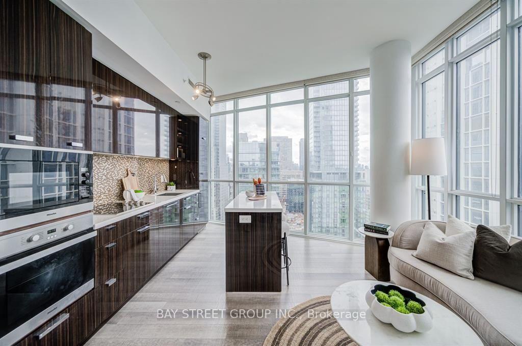 Photo 5 of Unit 2608, 32 Davenport Road, Toronto, The Annex — HOMEH