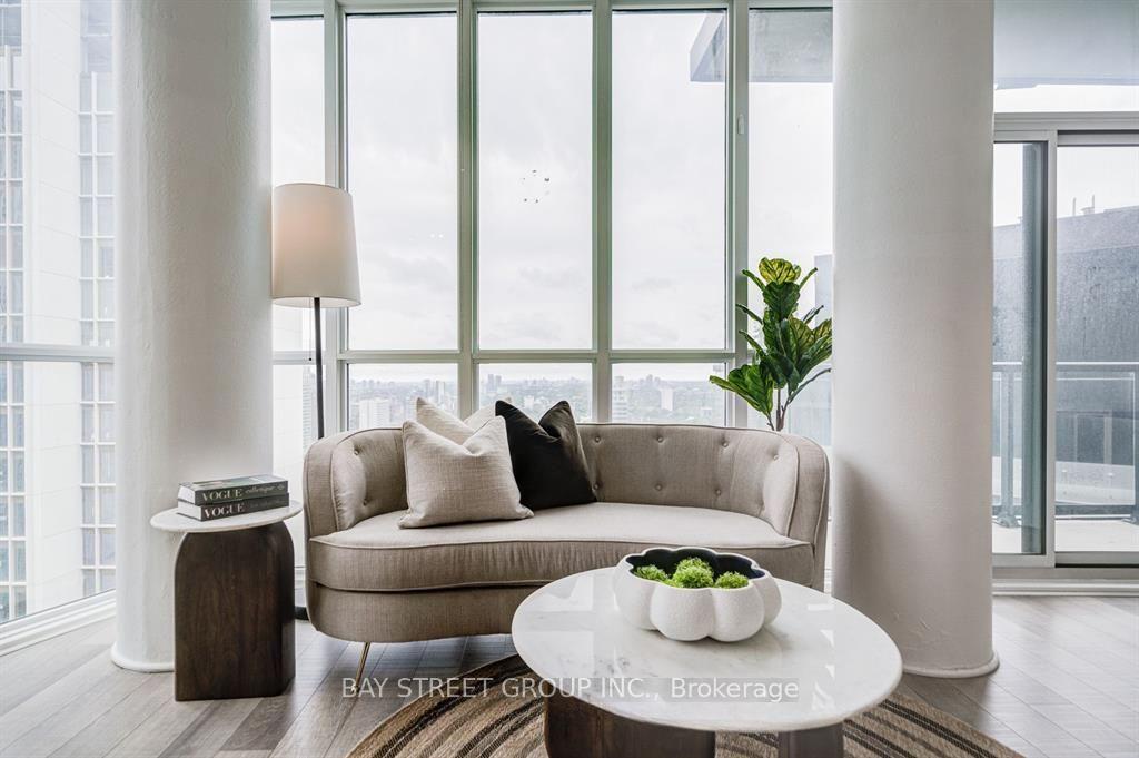 Photo 7 of Unit 2608, 32 Davenport Road, Toronto, The Annex — HOMEH