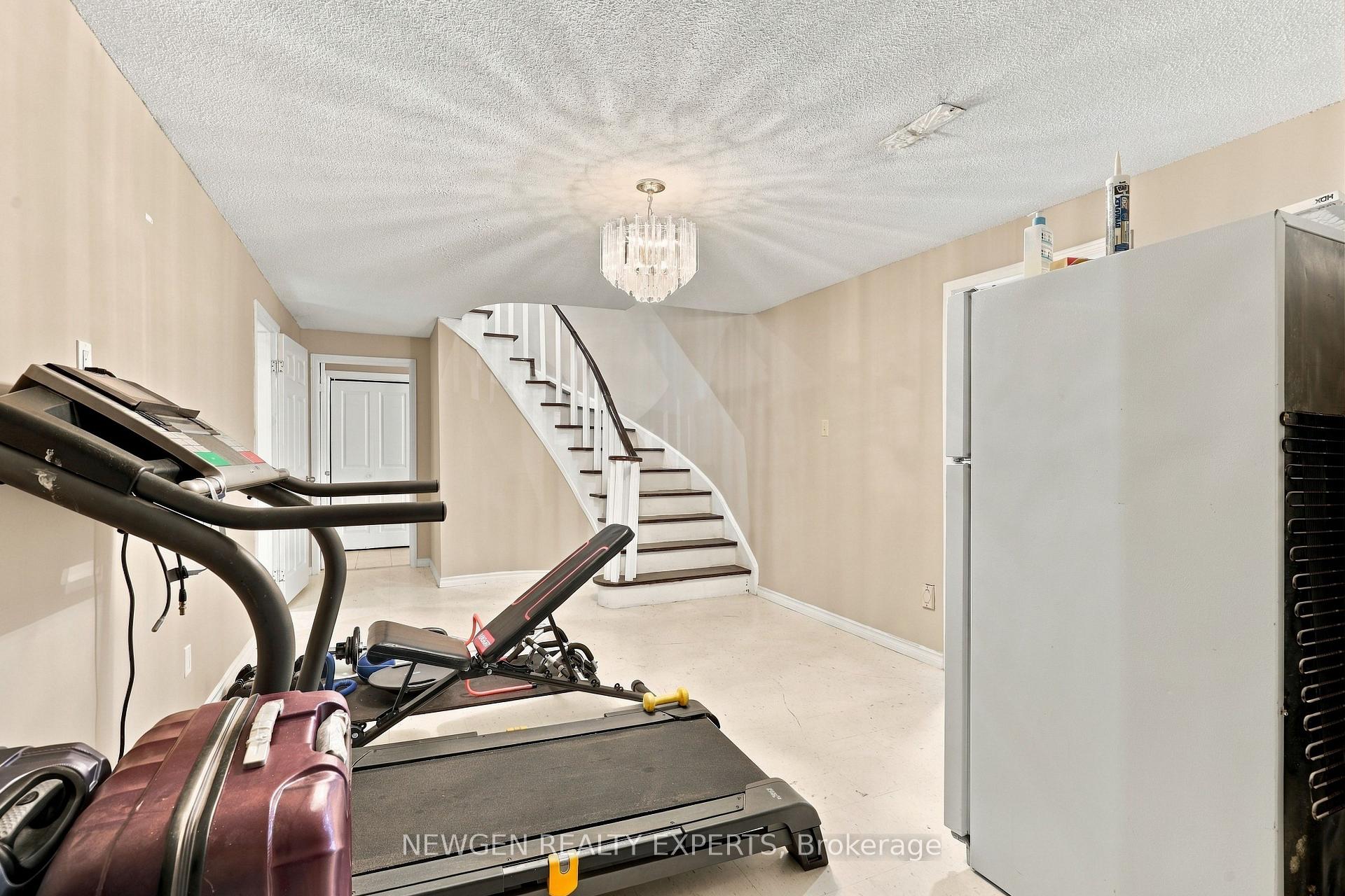 Photo 7 of 40 Foundry Crescent E, Markham, Raymerville — HOMEH