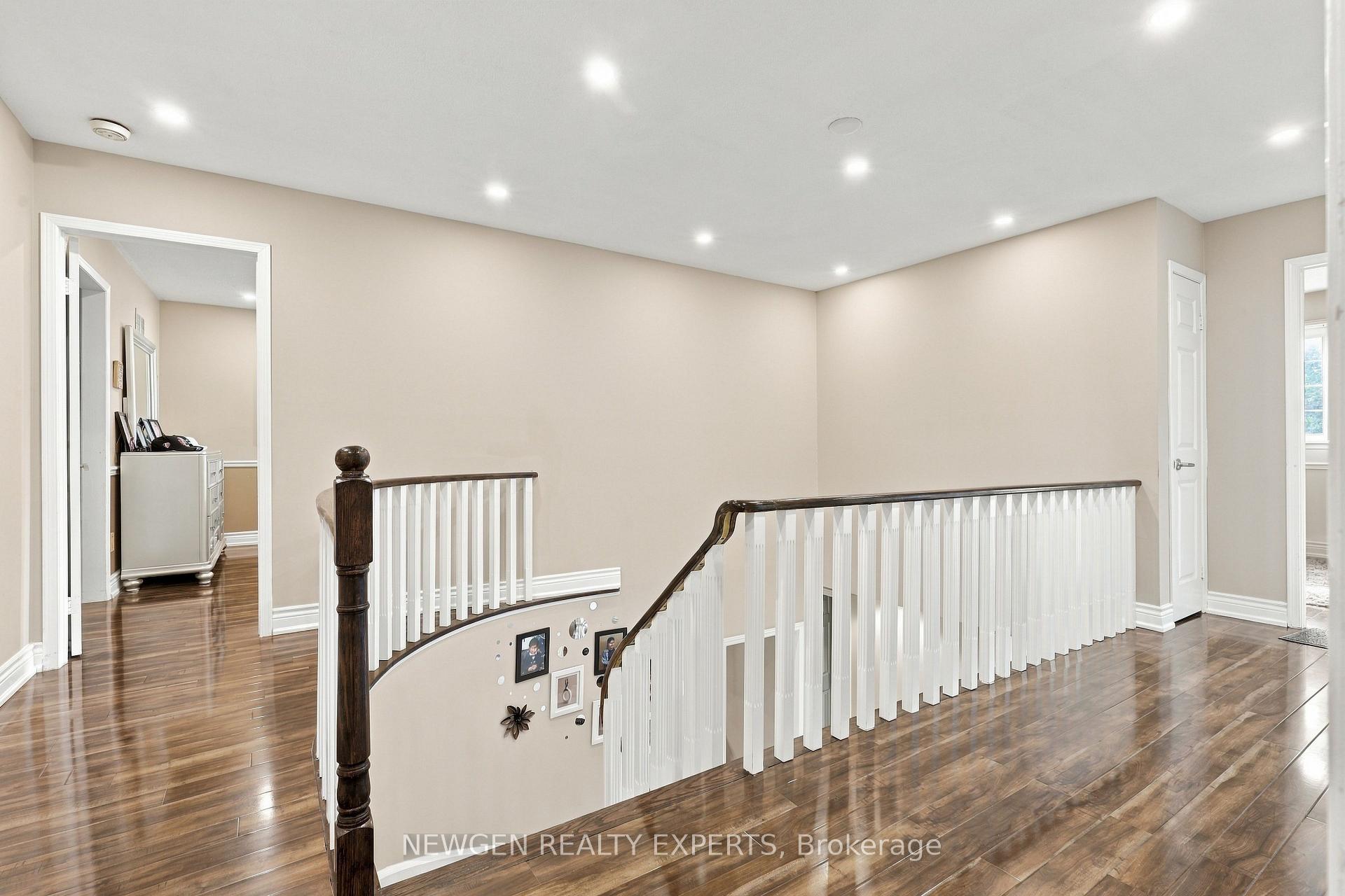 Photo 13 of 40 Foundry Crescent E, Markham, Raymerville — HOMEH
