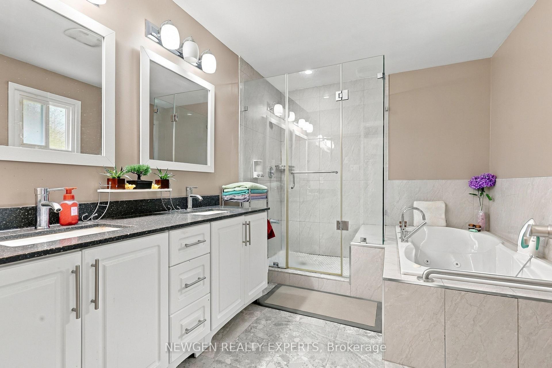 Photo 23 of 40 Foundry Crescent E, Markham, Raymerville — HOMEH