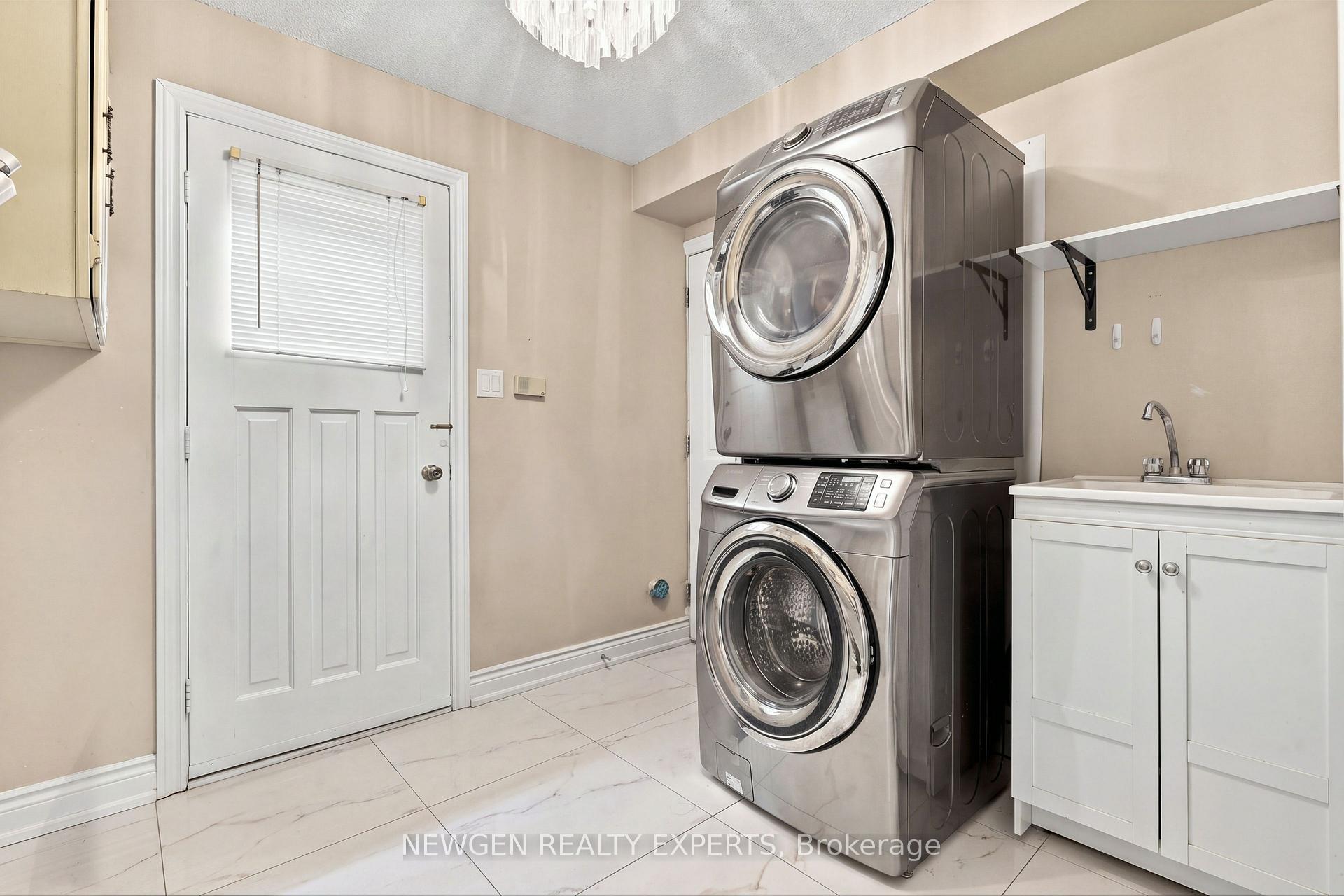 Photo 27 of 40 Foundry Crescent E, Markham, Raymerville — HOMEH
