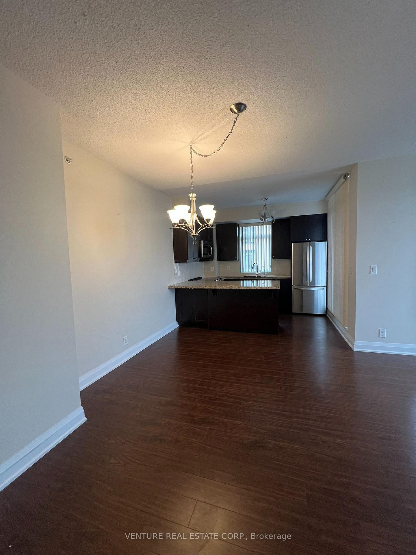 Photo 6 of Unit 307, 12 Woodstream Boulevard, Vaughan, Vaughan Grove — HOMEH