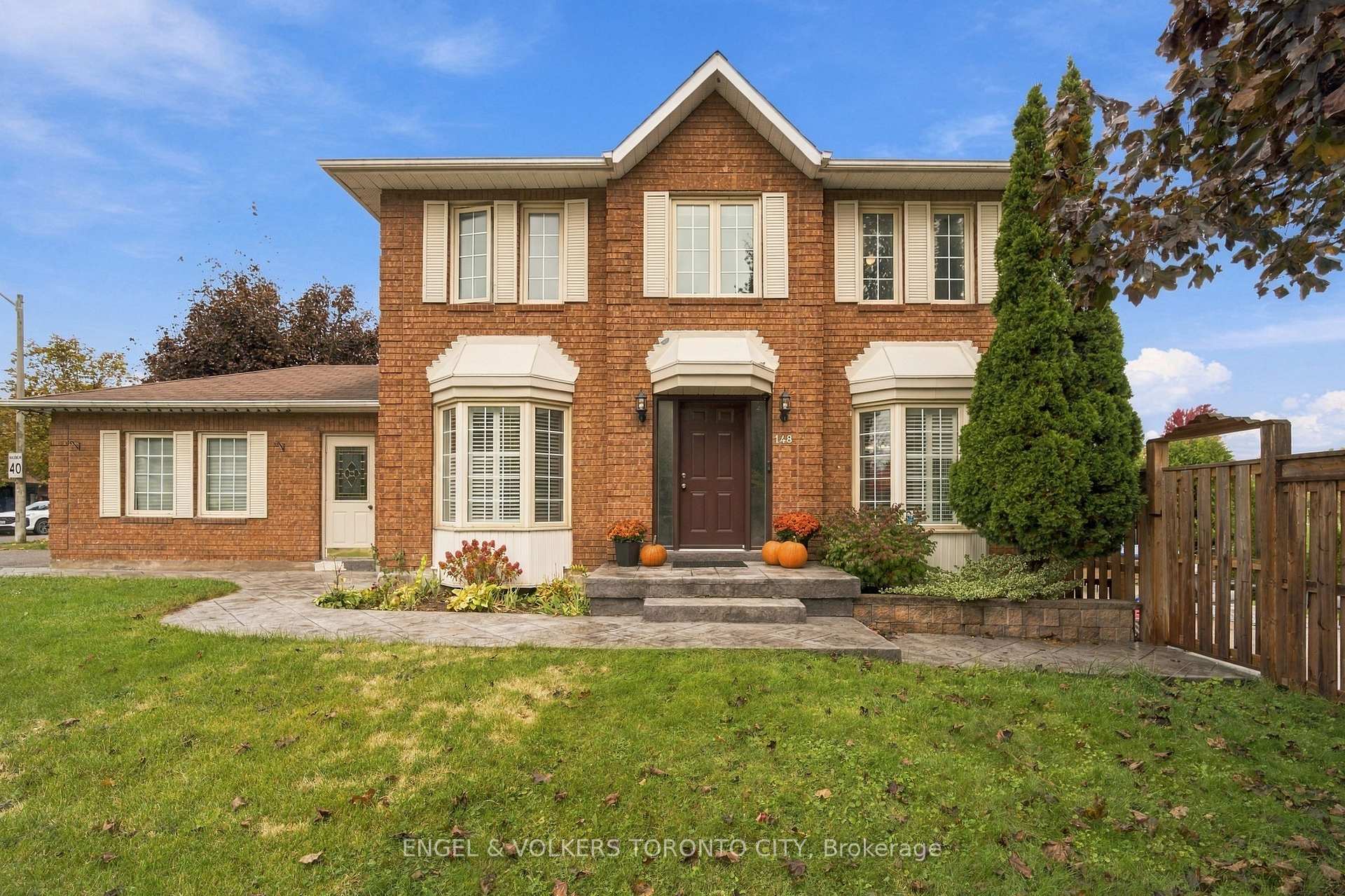 Photo 1 of 148 Aurora Heights Drive, Aurora, Aurora Heights — HOMEH