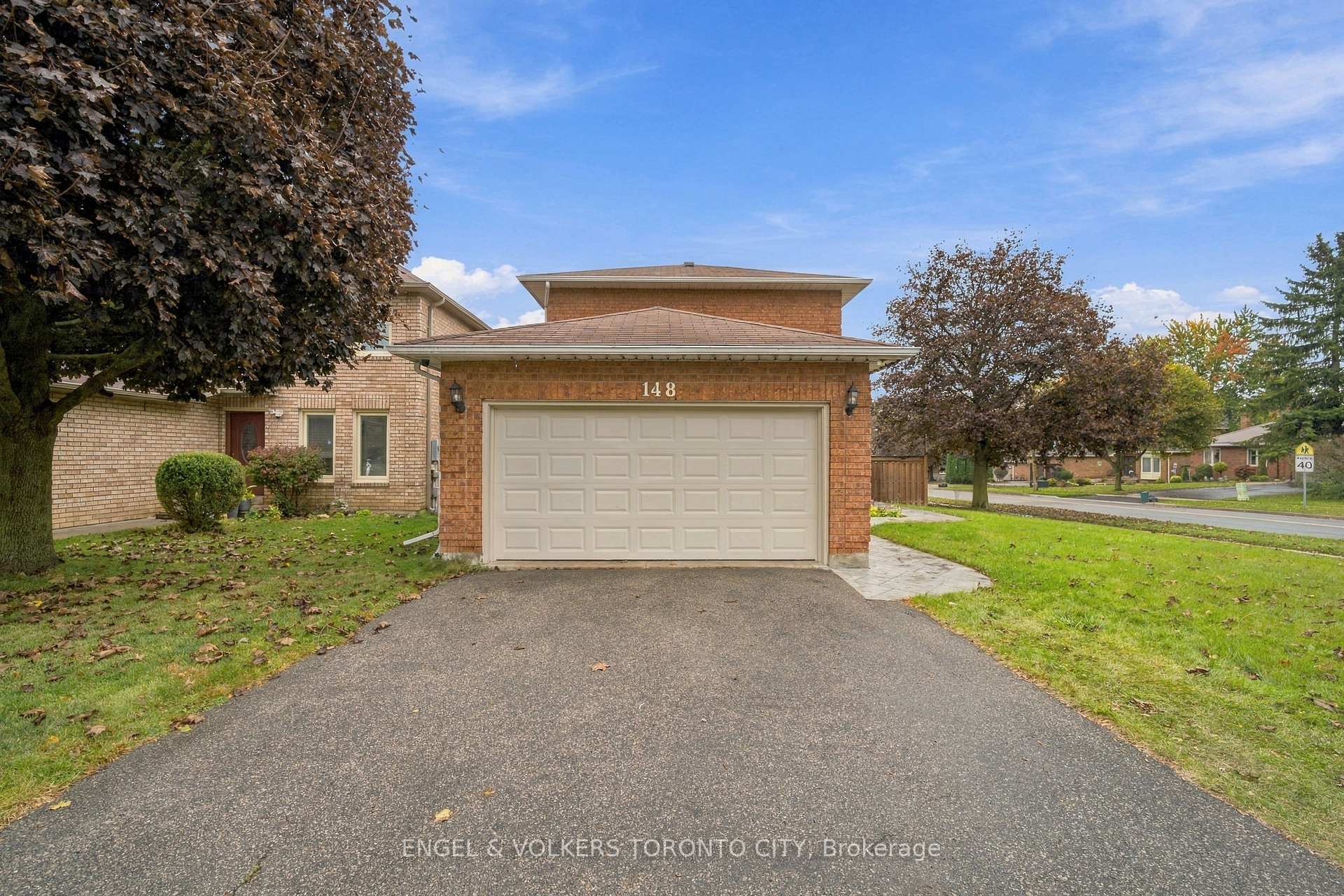Photo 3 of 148 Aurora Heights Drive, Aurora, Aurora Heights — HOMEH