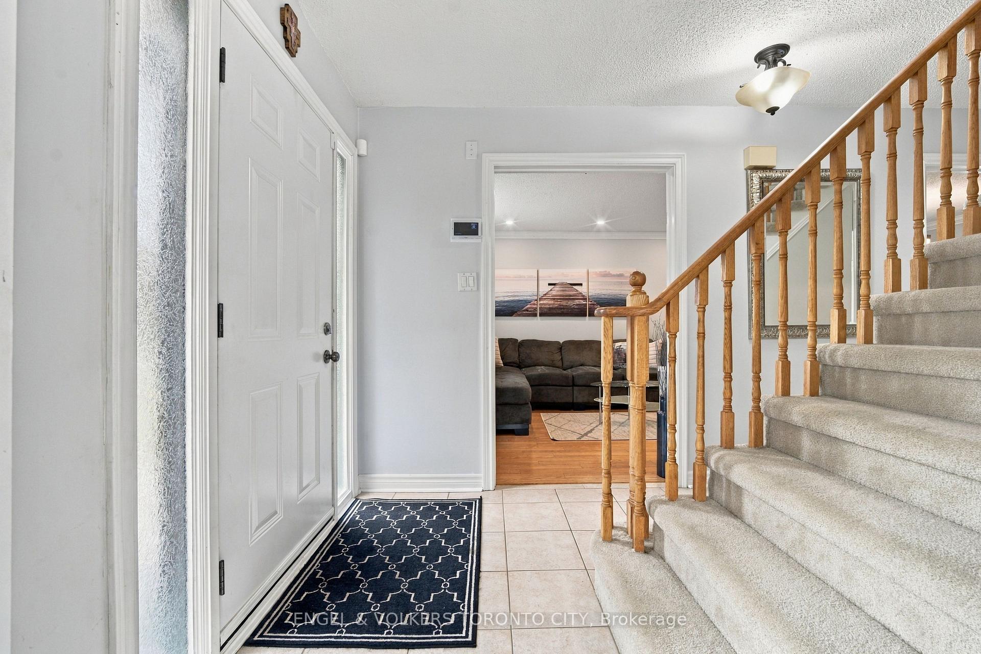Photo 10 of 148 Aurora Heights Drive, Aurora, Aurora Heights — HOMEH