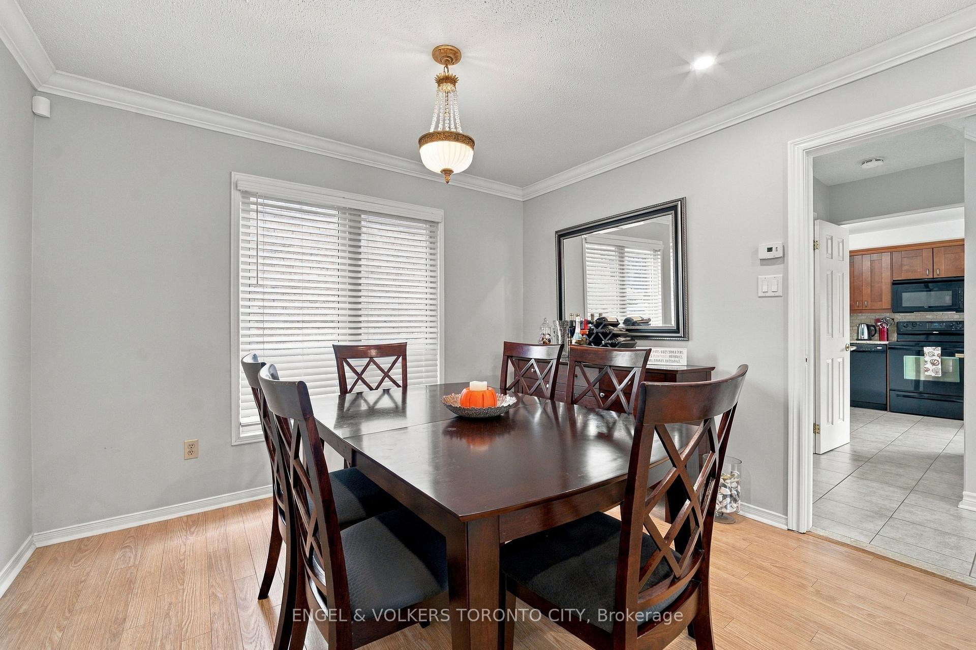 Photo 17 of 148 Aurora Heights Drive, Aurora, Aurora Heights — HOMEH
